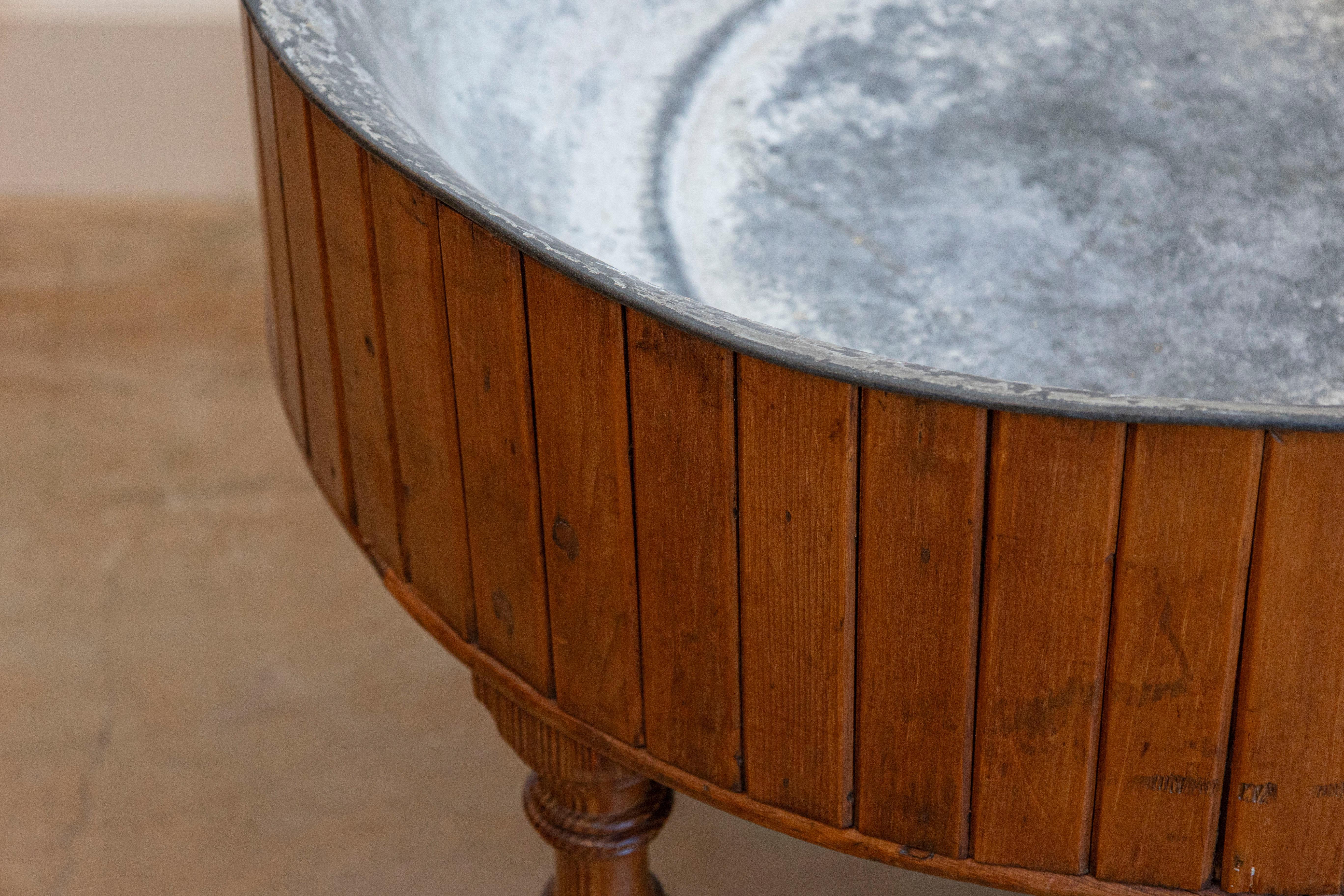 19th Century English Pine and Faux Bamboo Drum Table with Inner Metal Basin For Sale 4