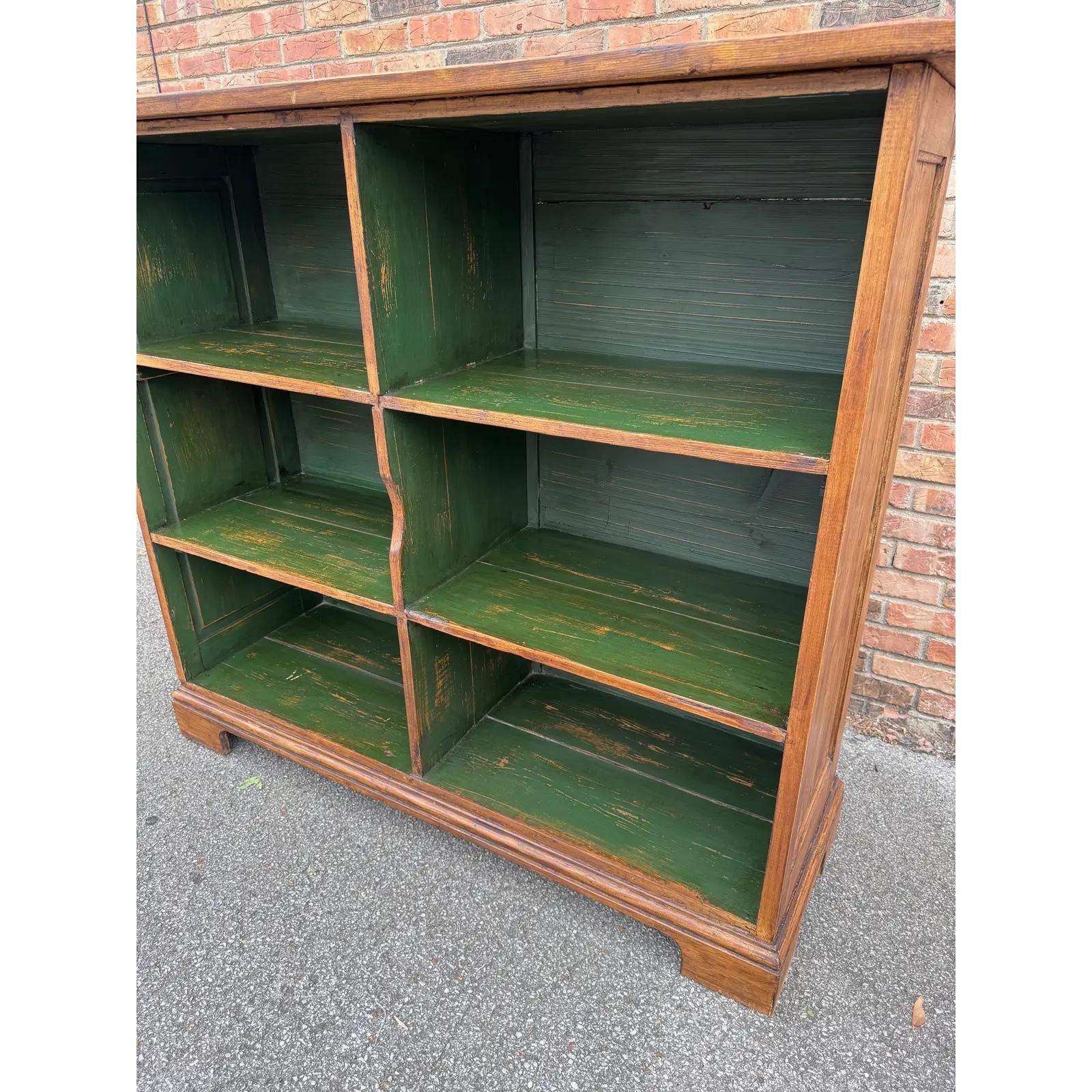 Libreria inglese in pino del XIX secolo In condizioni buone in vendita a Nashville, TN