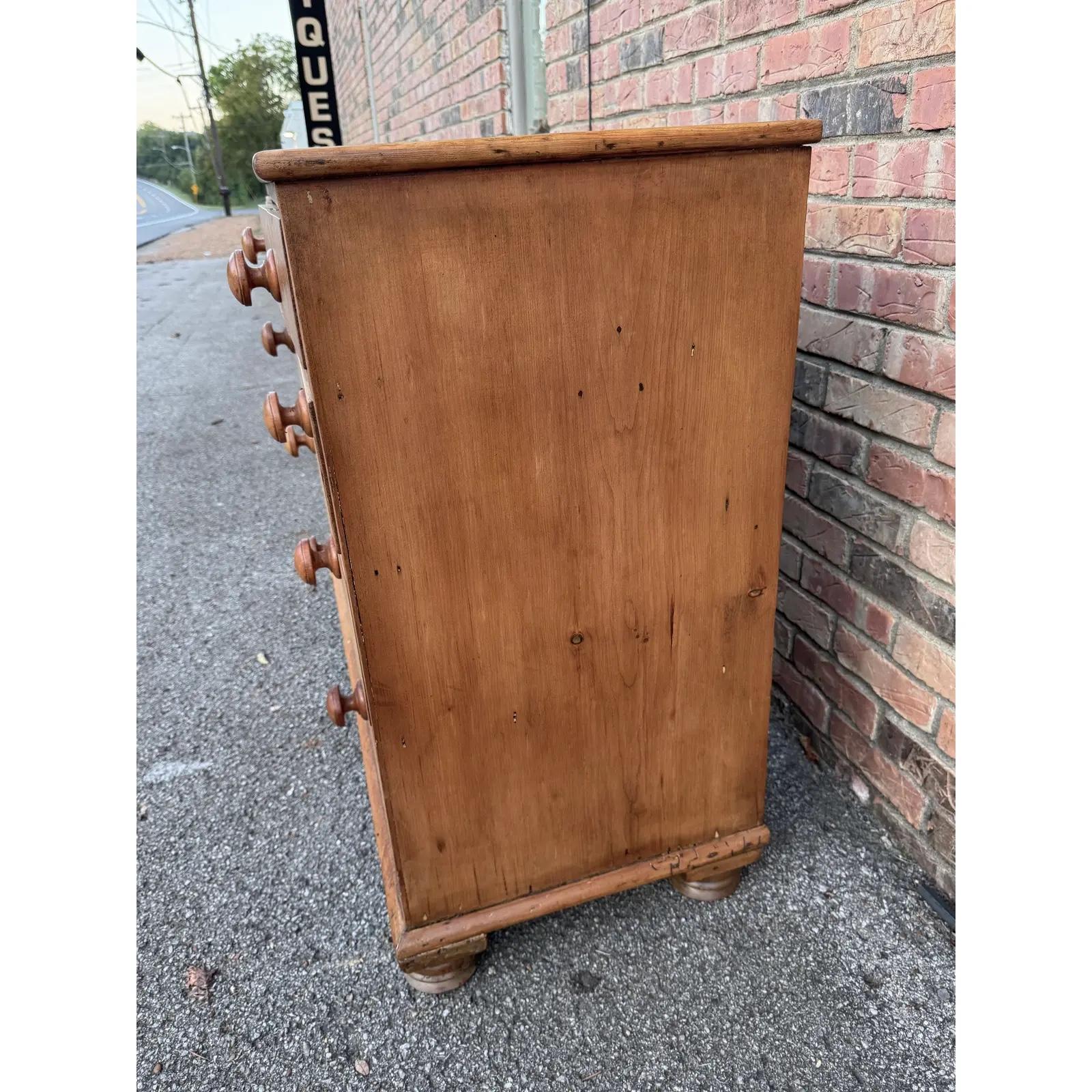 19th Century English Pine Chest Drawers in vendita 5