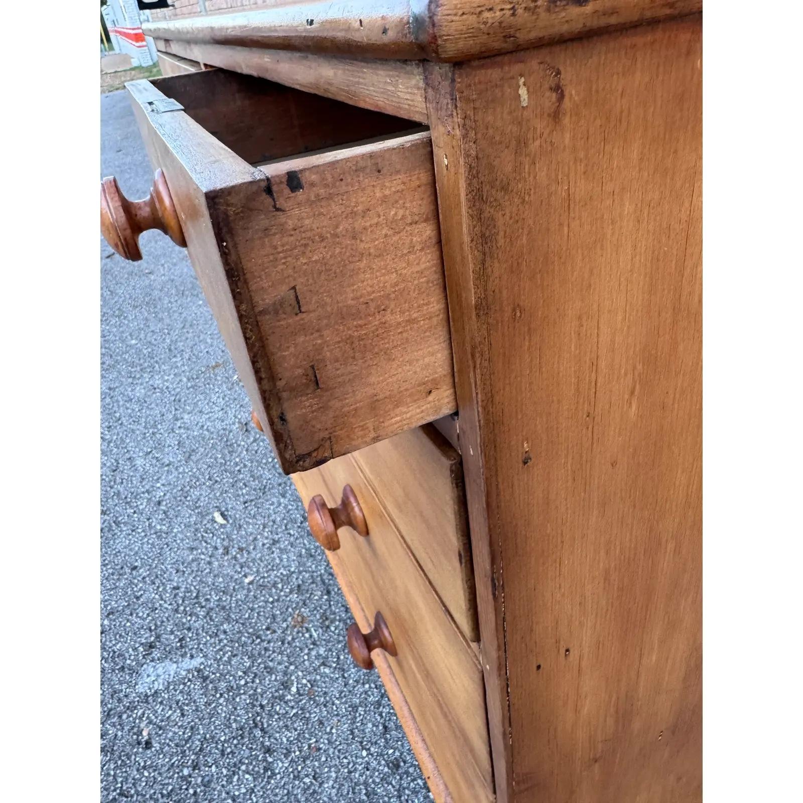 19th Century English Pine Chest Drawers in vendita 6