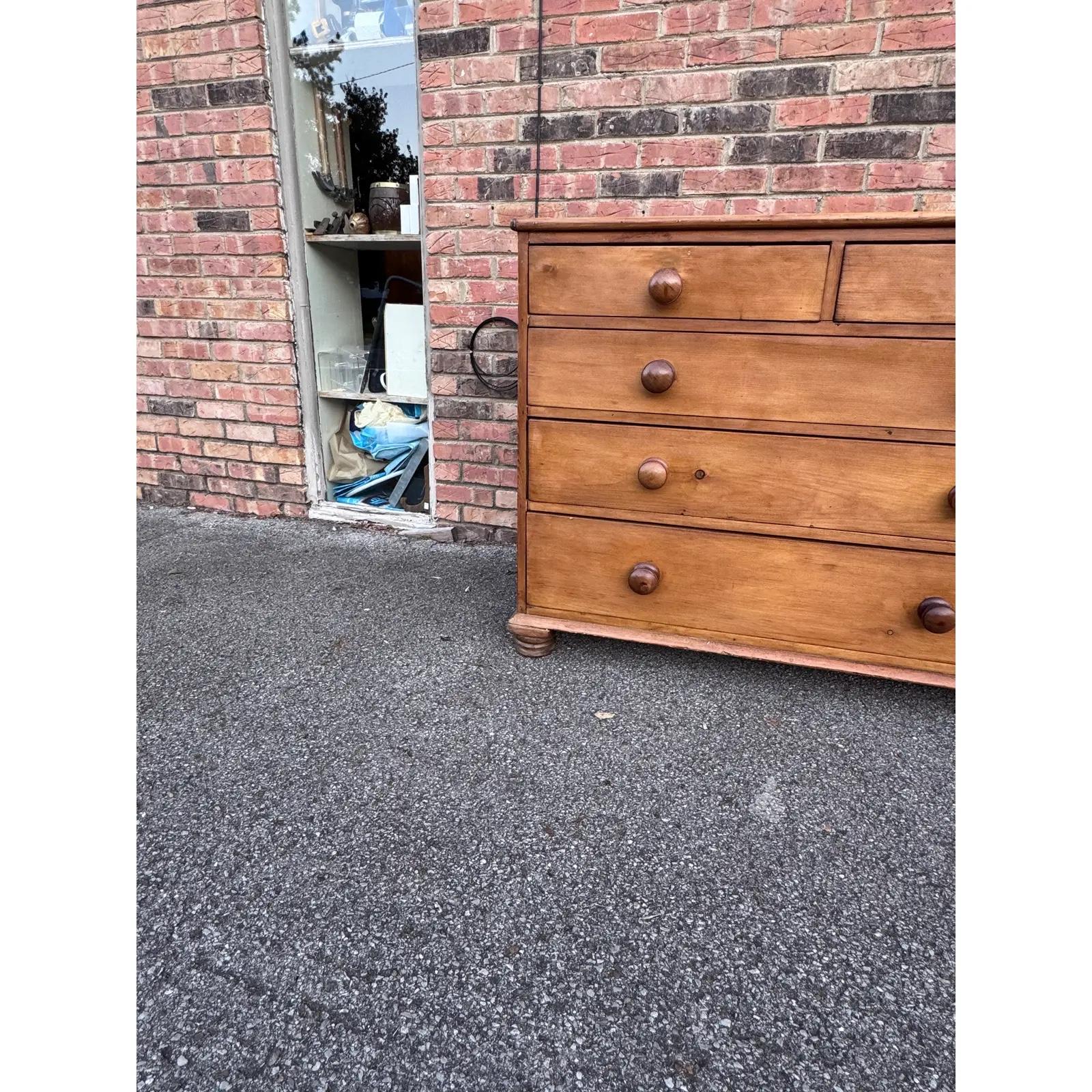 19th Century English Pine Chest Drawers In condizioni buone in vendita a Nashville, TN