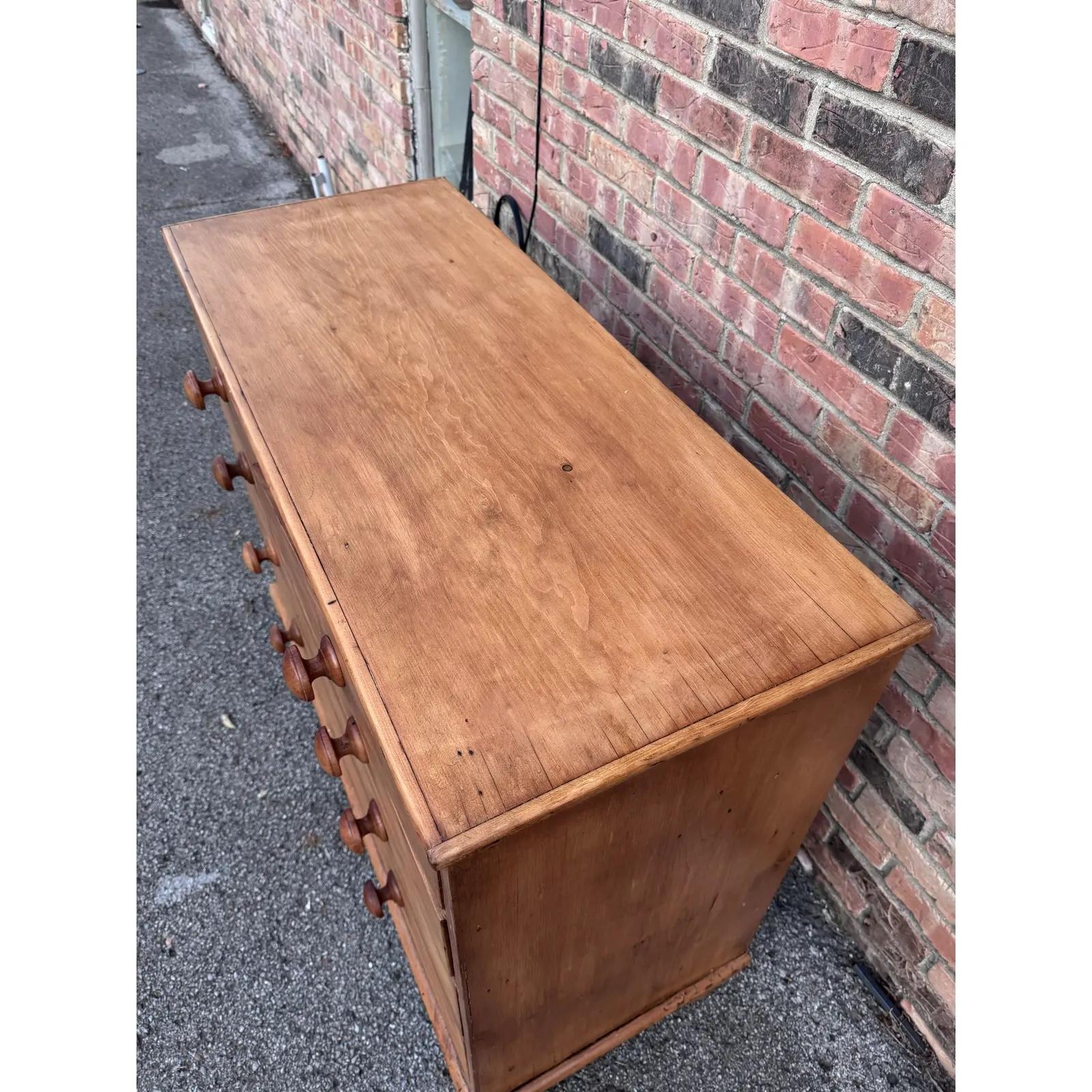 19th Century English Pine Chest Drawers in vendita 3
