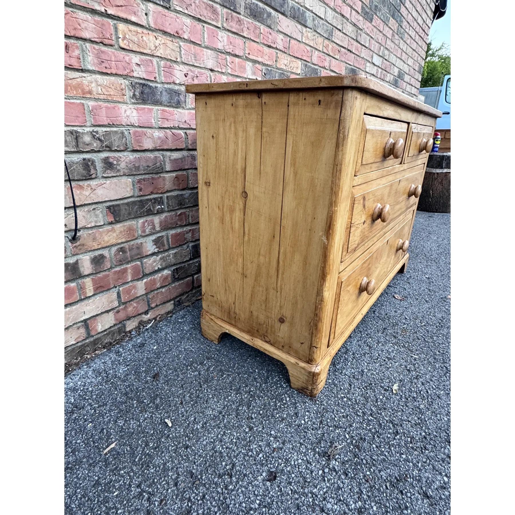 19th Century English Pine Chest Drawers For Sale 6