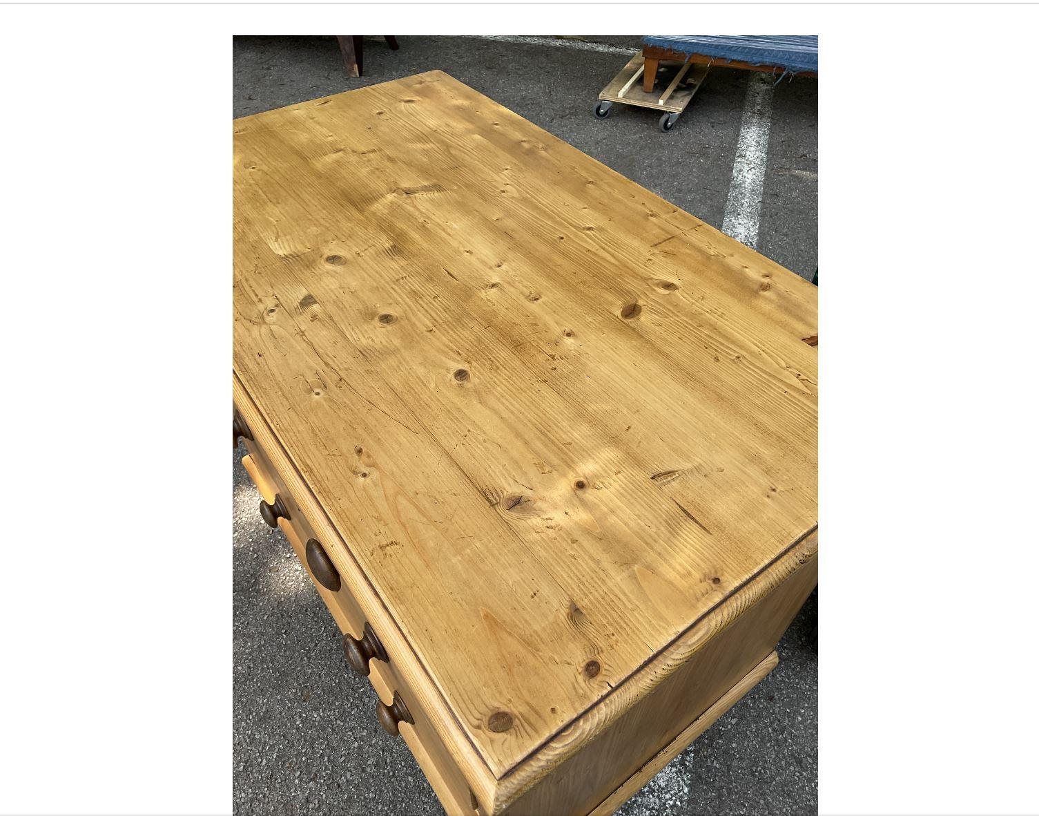 19th Century English Pine Chest In Good Condition For Sale In Nashville, TN