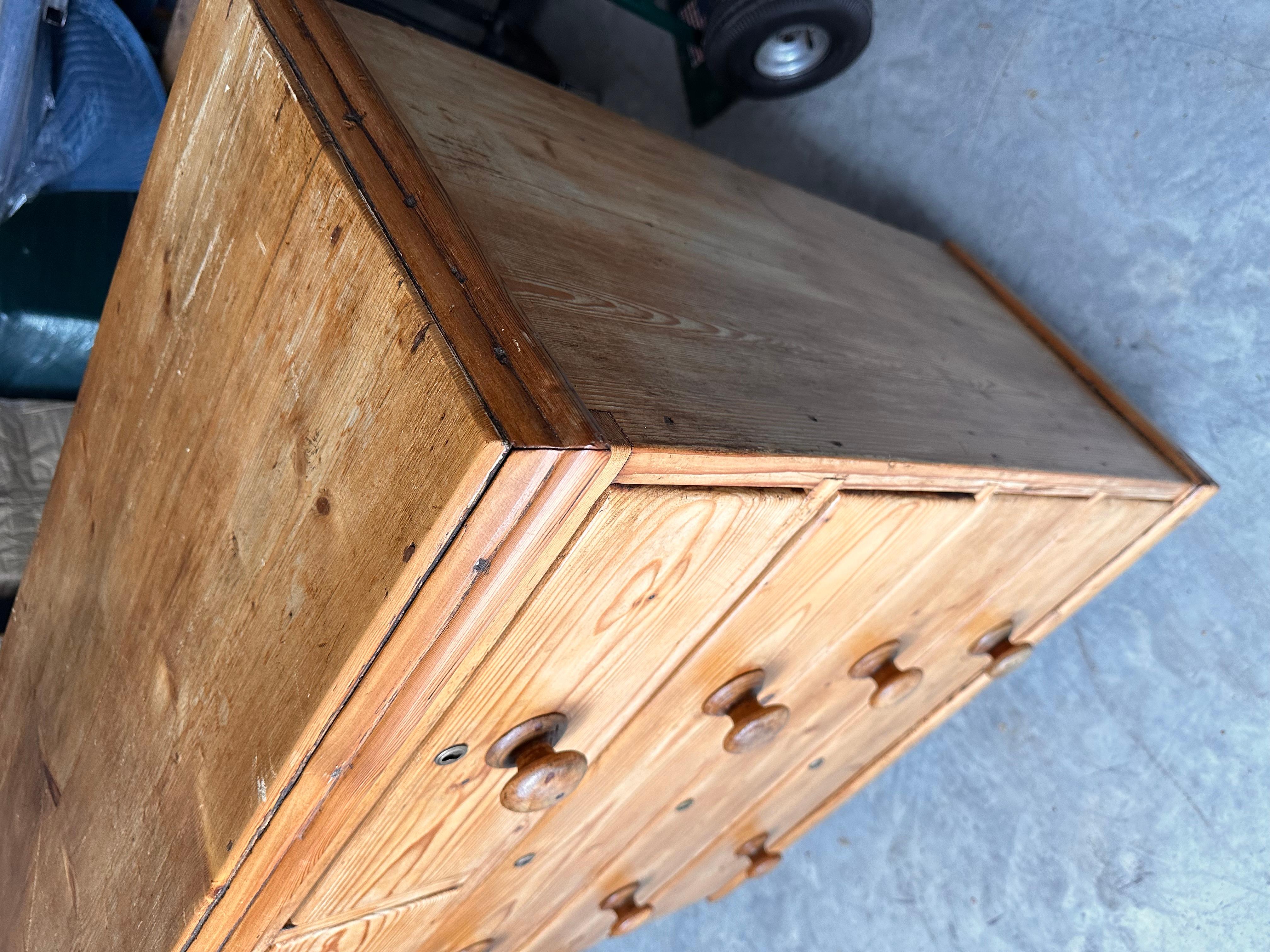 19th Century English Pine Chest In Good Condition For Sale In Nashville, TN
