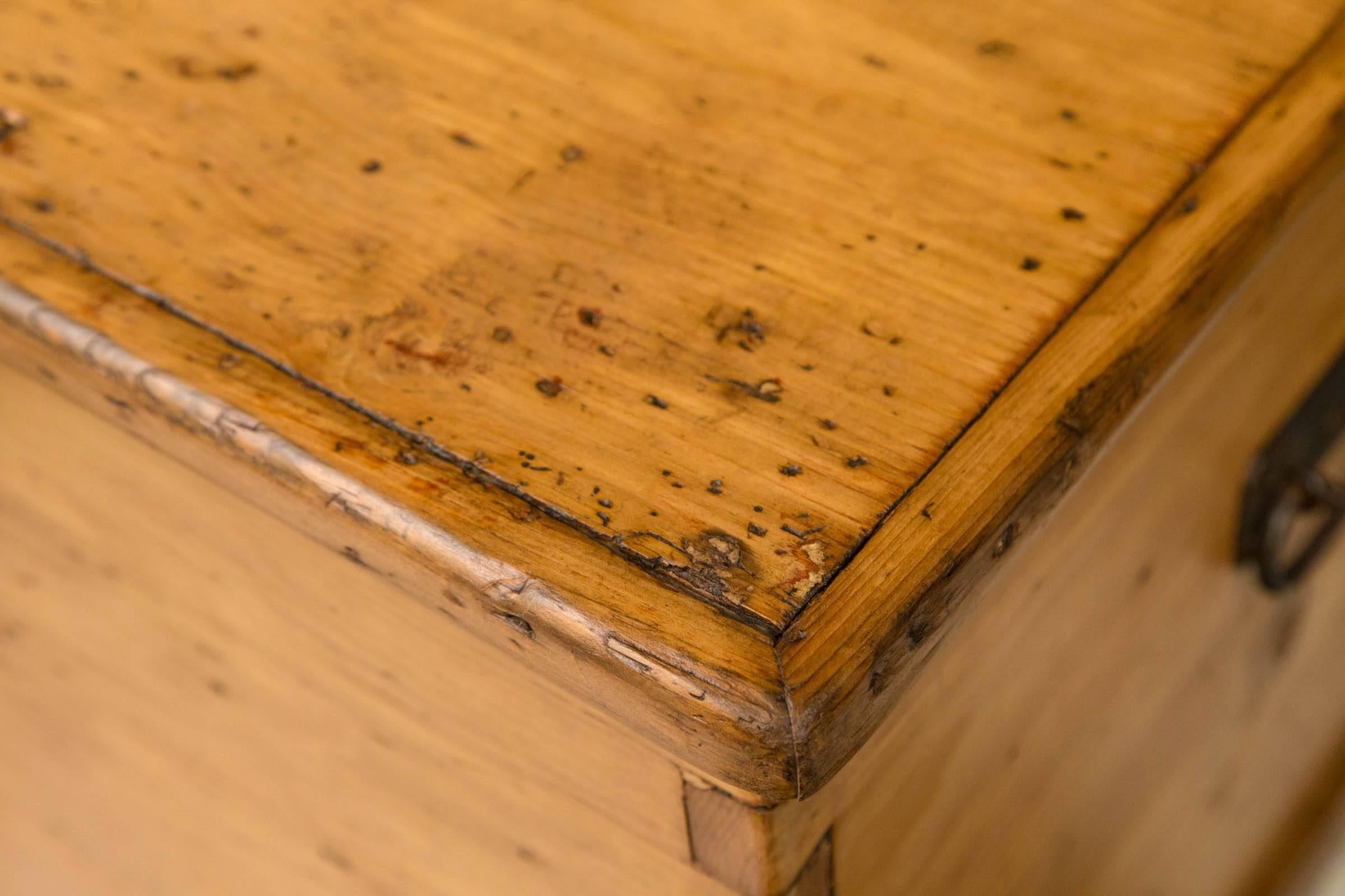 British 19th Century English Pine Chest