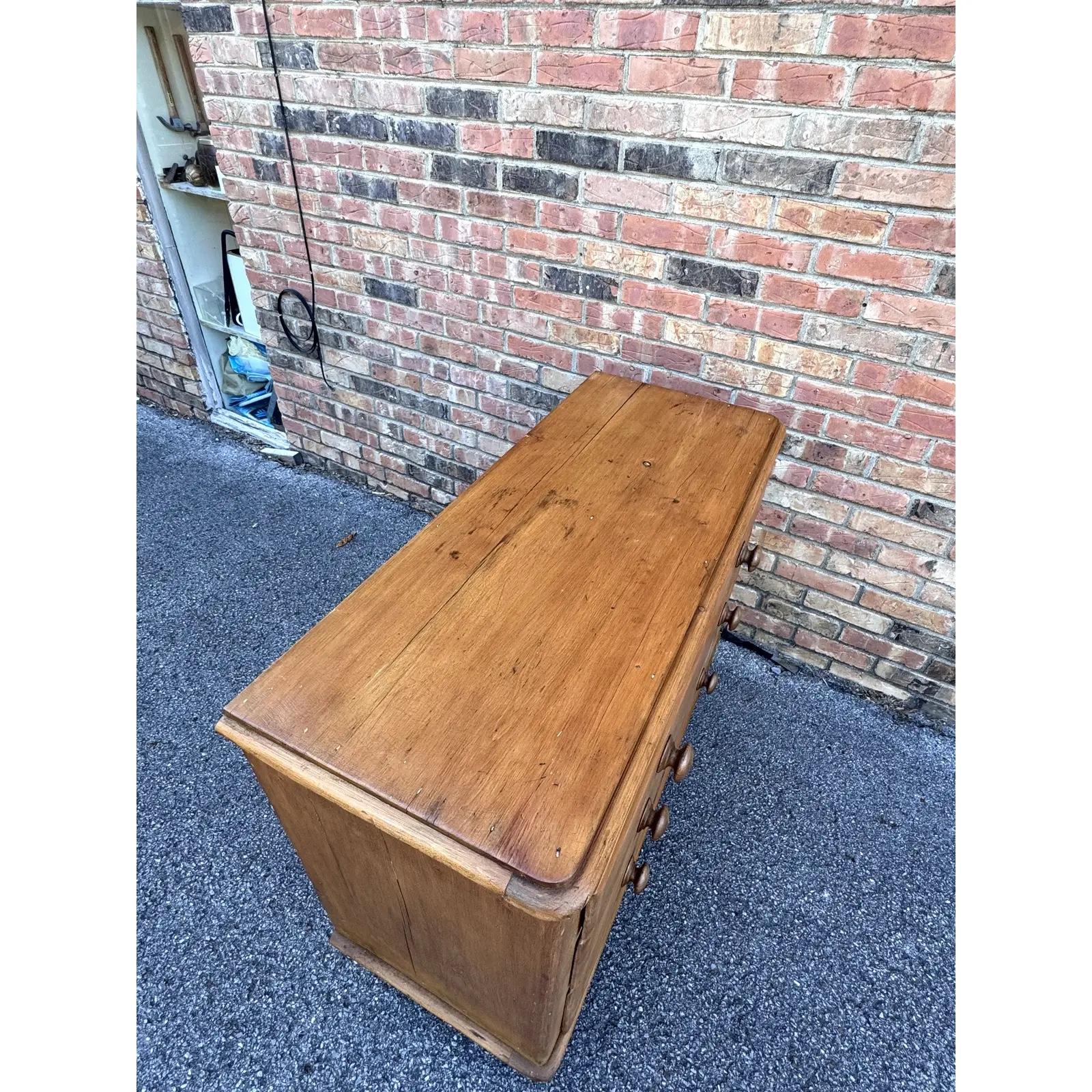 19th Century English Pine Chest of Drawers For Sale 6