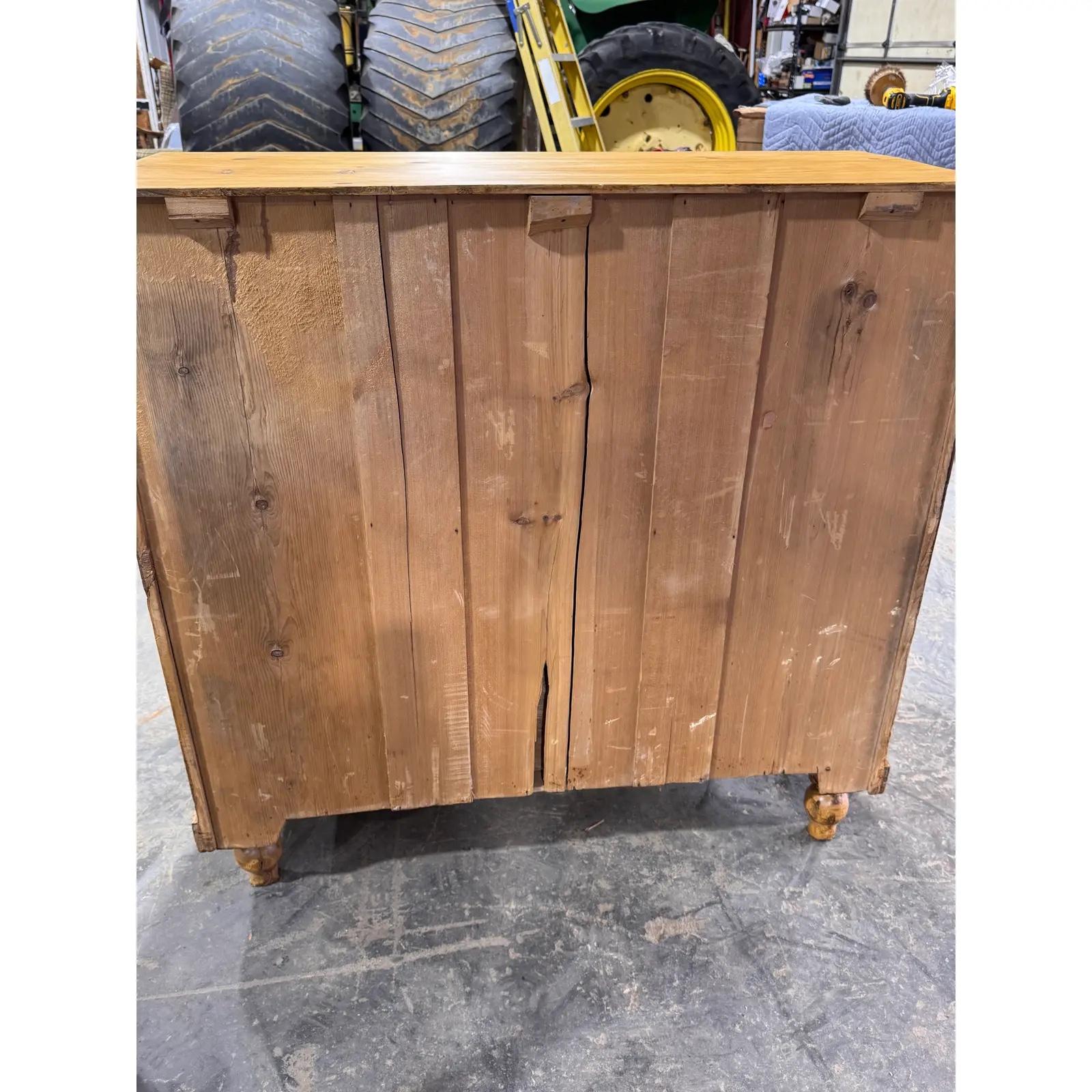 Englische Kiefernholzkommode aus dem 19. im Angebot 6