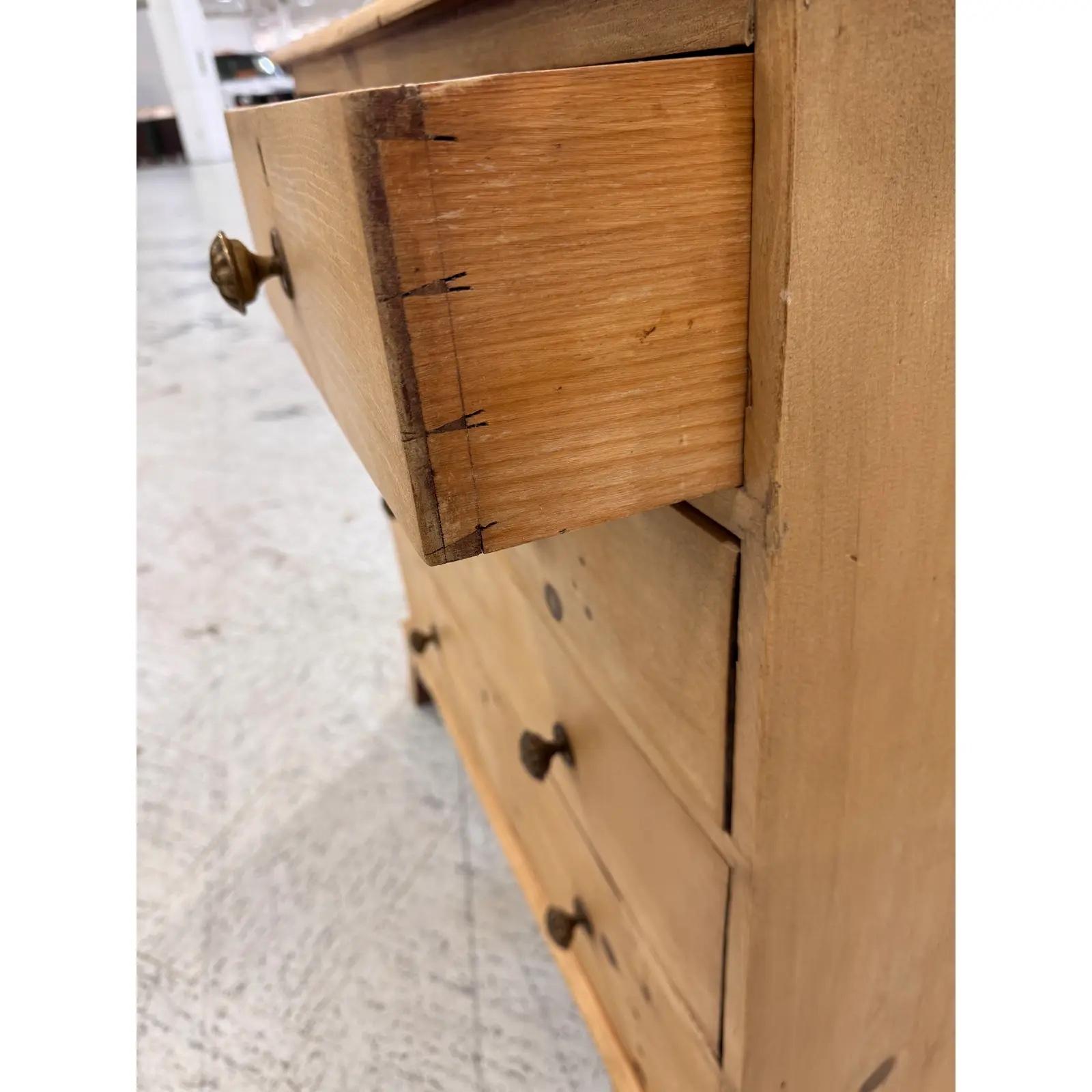 Cassettiera in pino inglese del XIX secolo in vendita 4