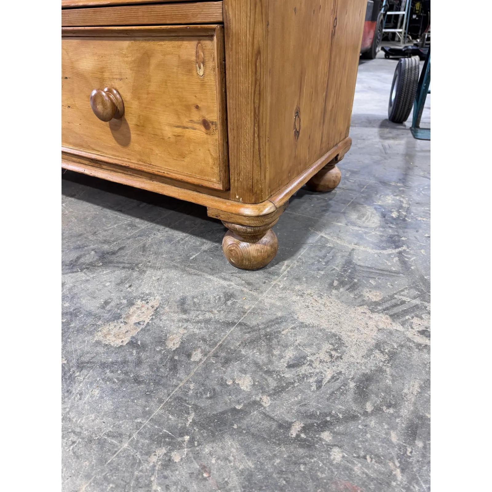 Cassettiera in pino inglese del XIX secolo in vendita 6