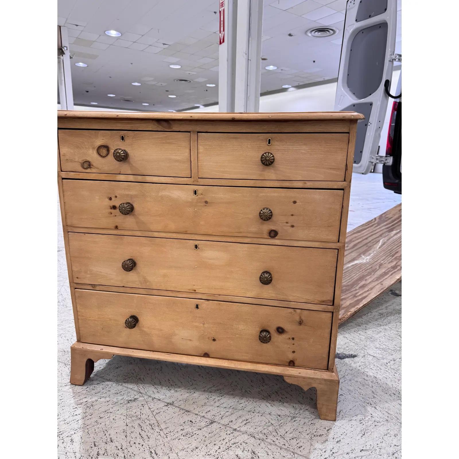 Cassettiera in pino inglese del XIX secolo in vendita 6