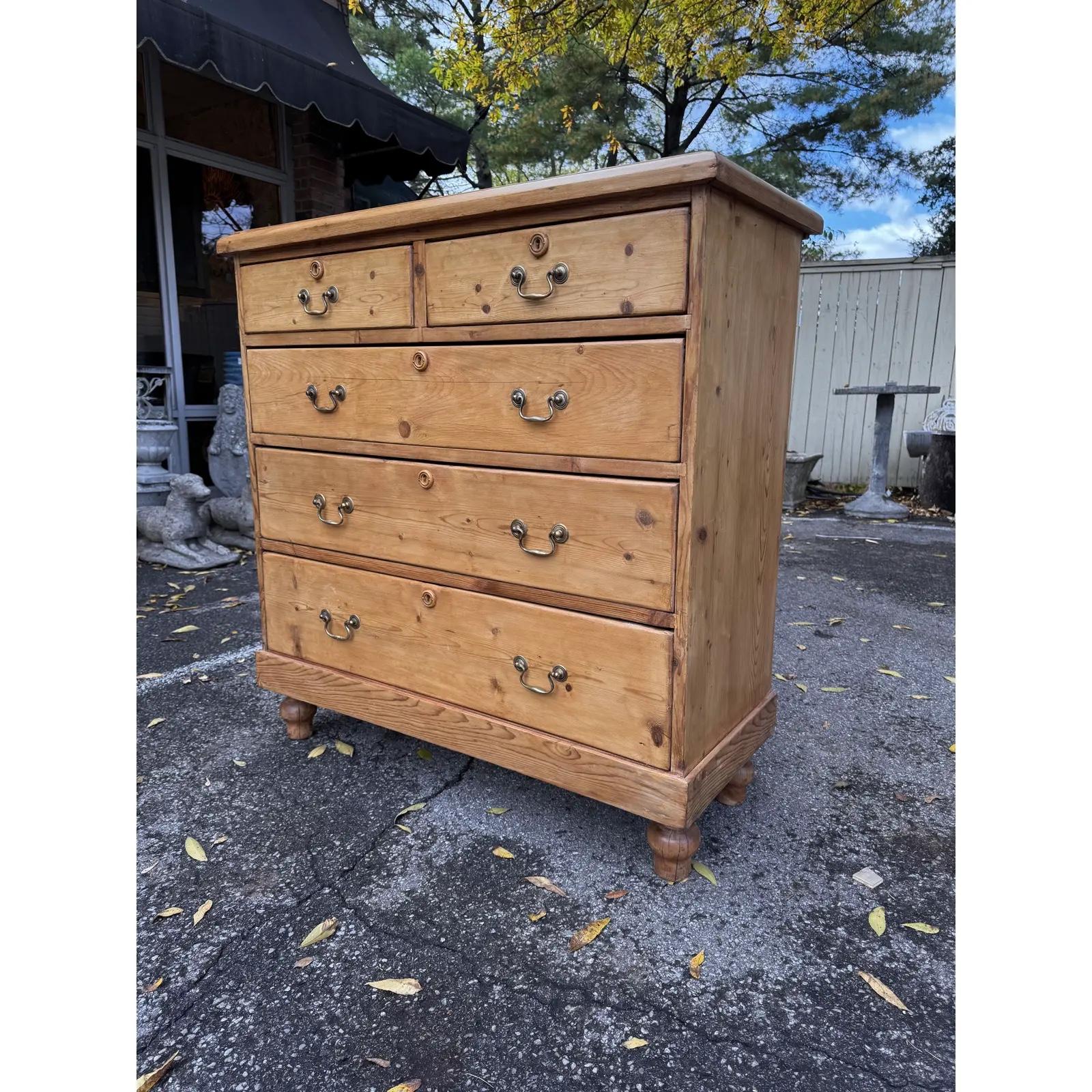 Cassettiera in pino inglese del XIX secolo In condizioni buone in vendita a Nashville, TN