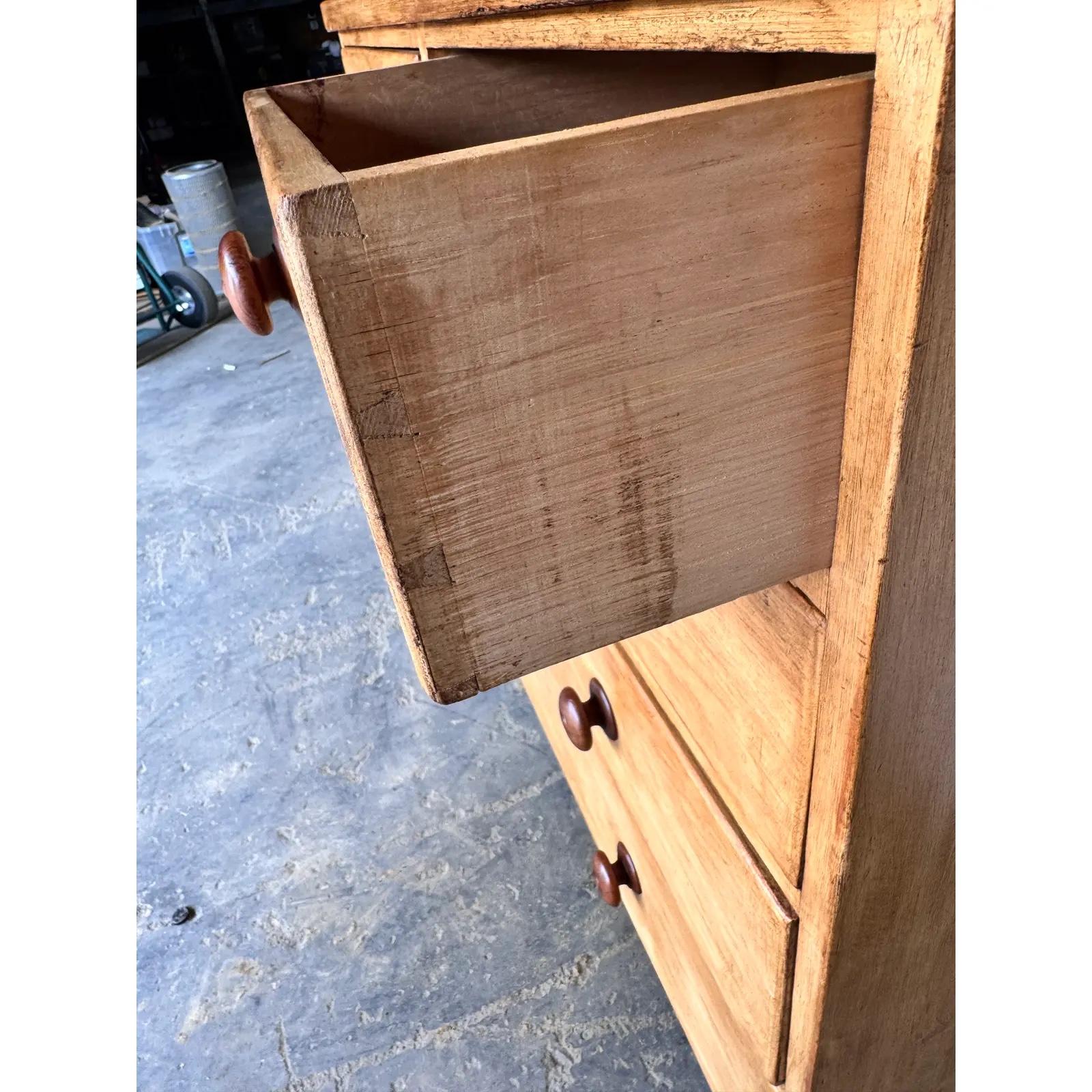 Wood 19th Century English Pine Chest of Drawers For Sale