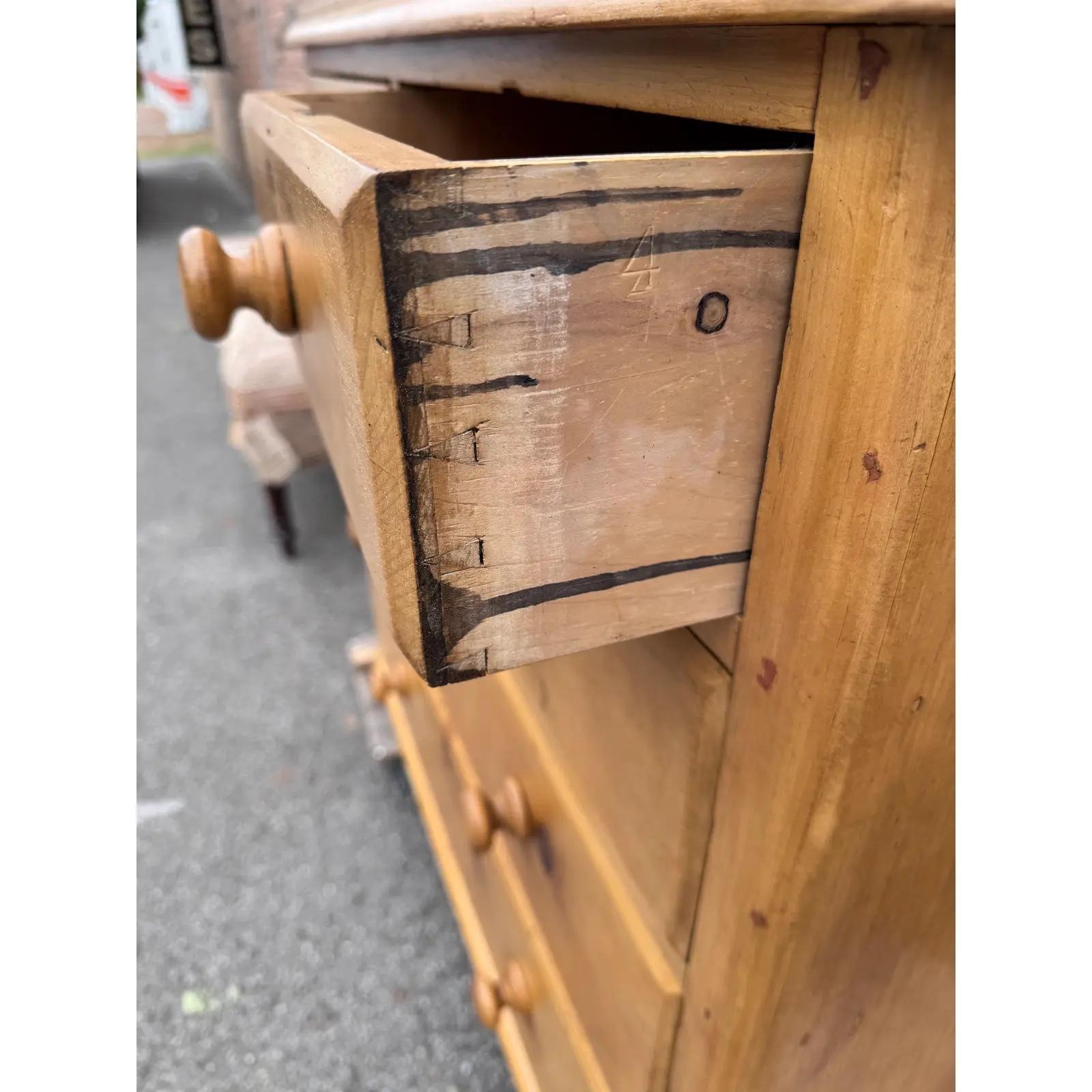 Wood 19th Century English Pine Chest of Drawers For Sale