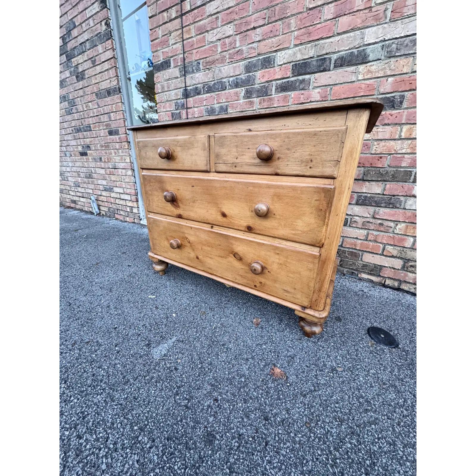 19th Century English Pine Chest of Drawers For Sale 2