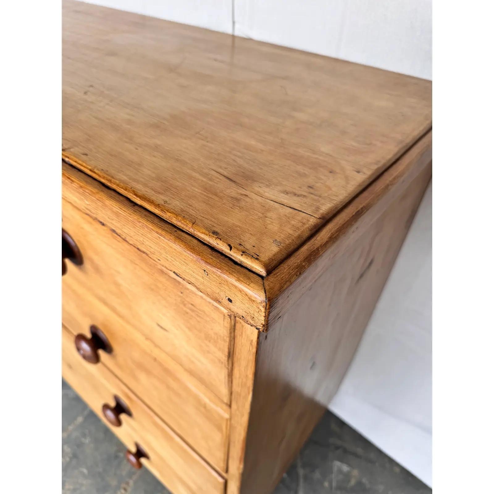 19th Century English Pine Chest of Drawers For Sale 1