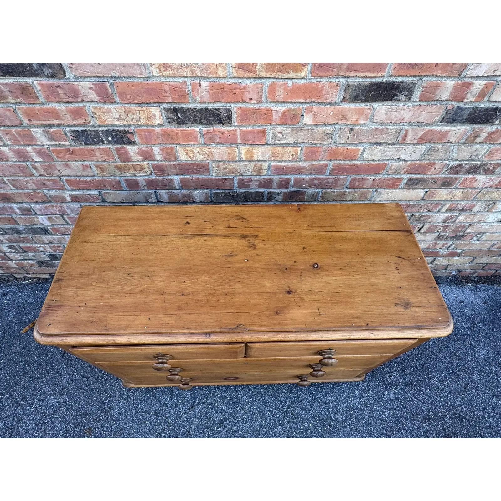 19th Century English Pine Chest of Drawers For Sale 2