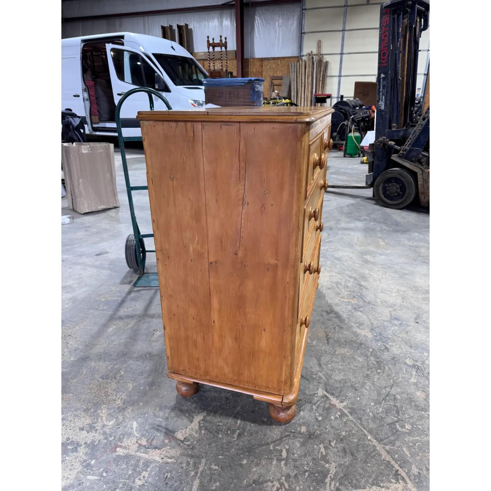 Cassettiera in pino inglese del XIX secolo in vendita 1