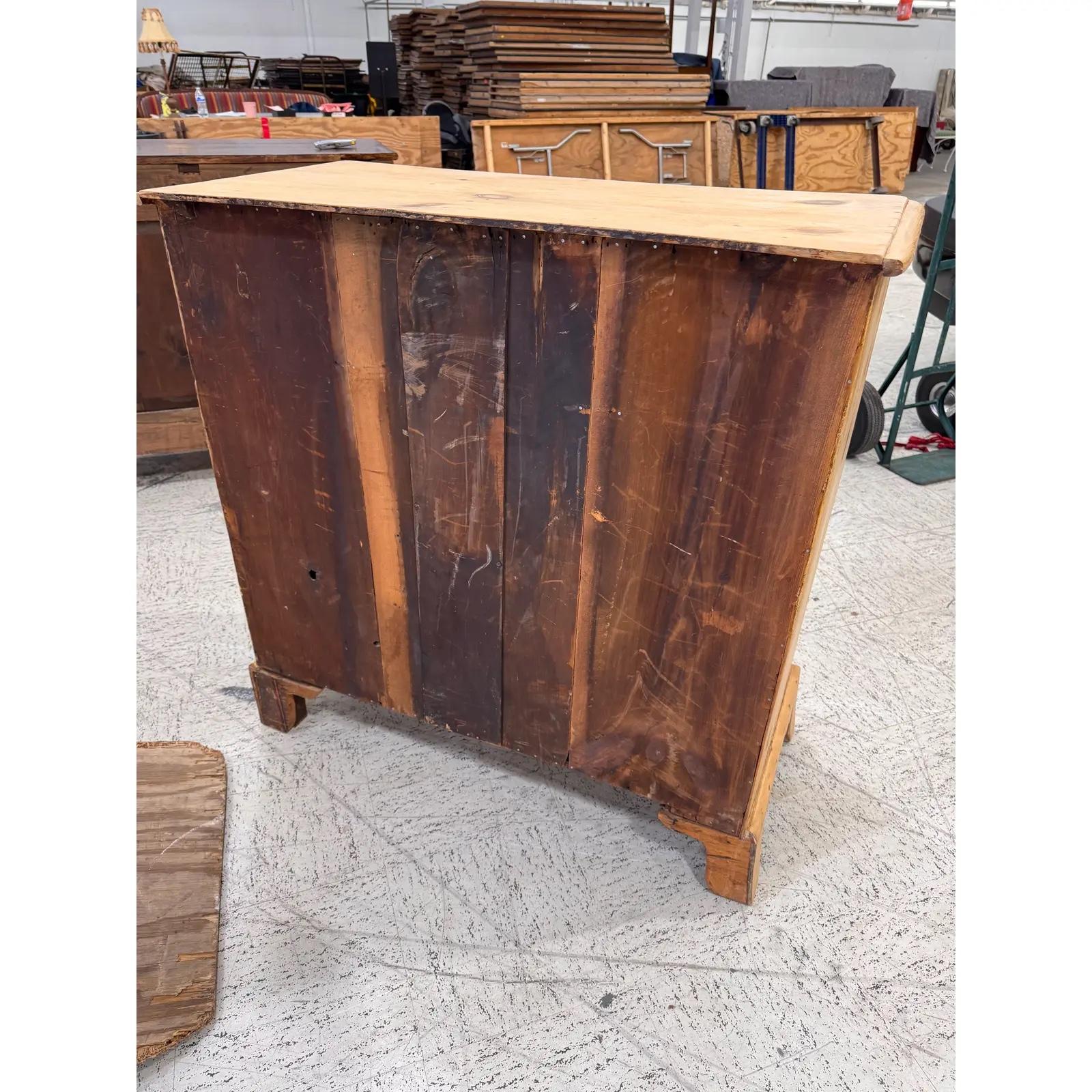 Pino Cassettiera in pino inglese del XIX secolo in vendita