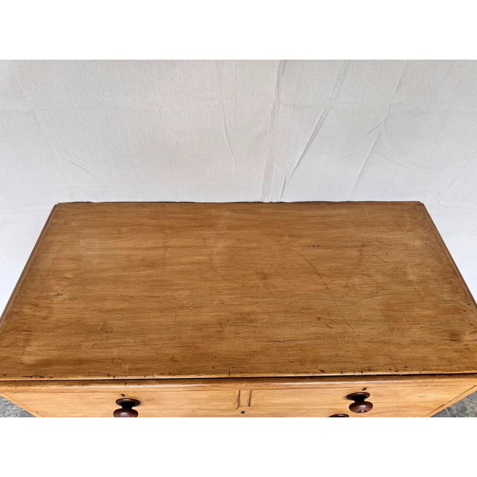 19th Century English Pine Chest of Drawers For Sale 2