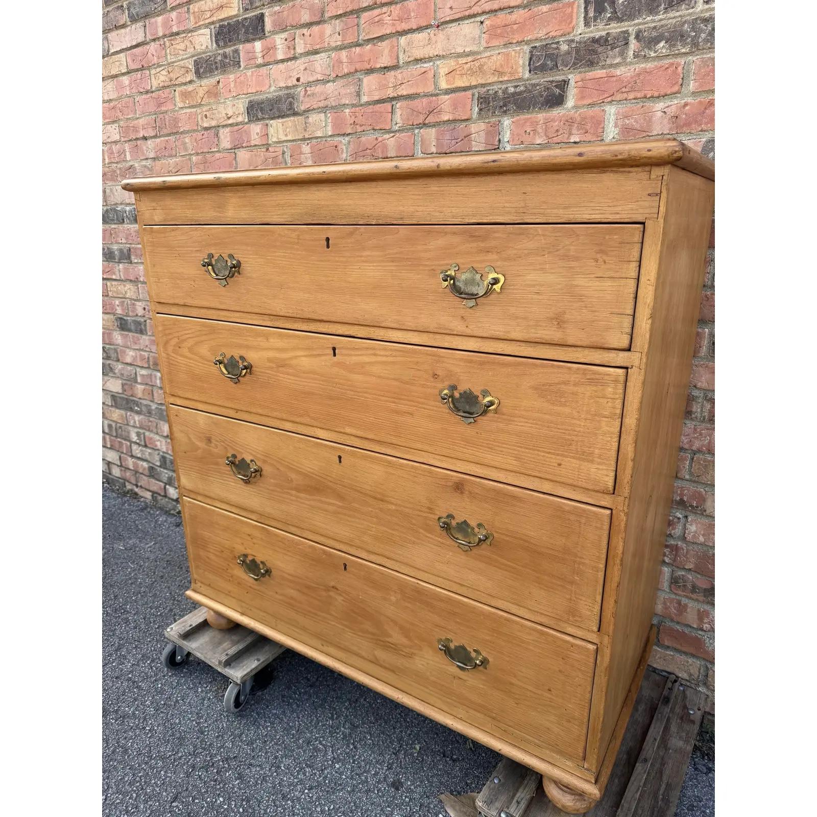 19th Century English Pine Chest of Drawers For Sale 2