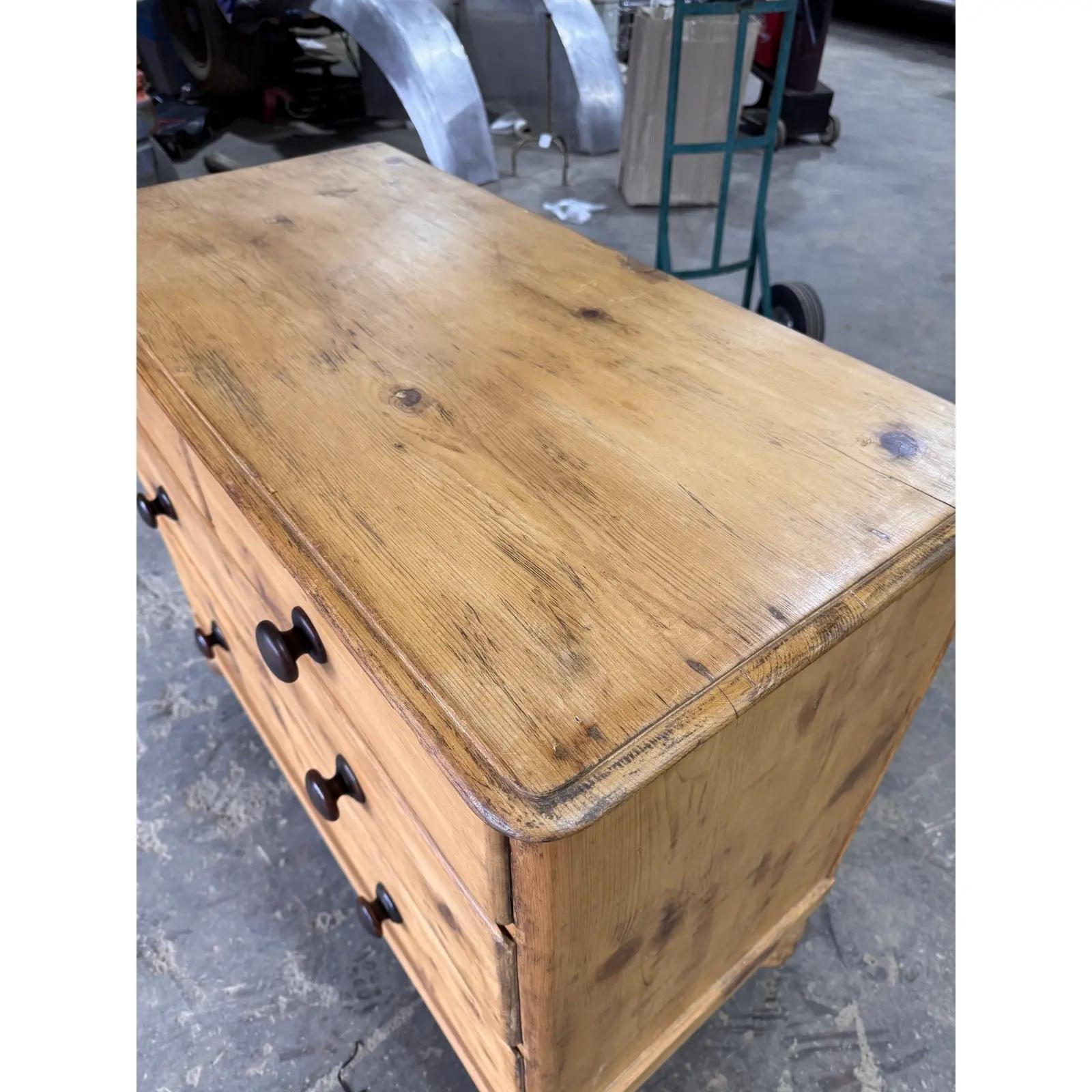 Cassettiera in pino inglese del XIX secolo in vendita 2