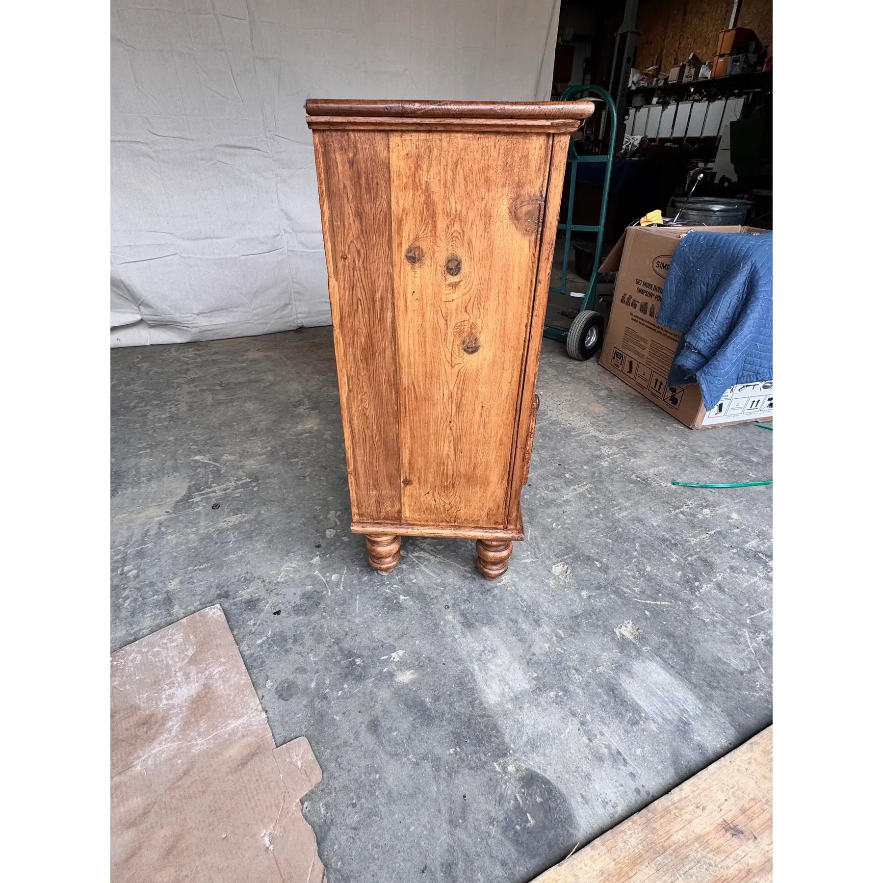 19th Century English Pine Chest of Drawers For Sale 3