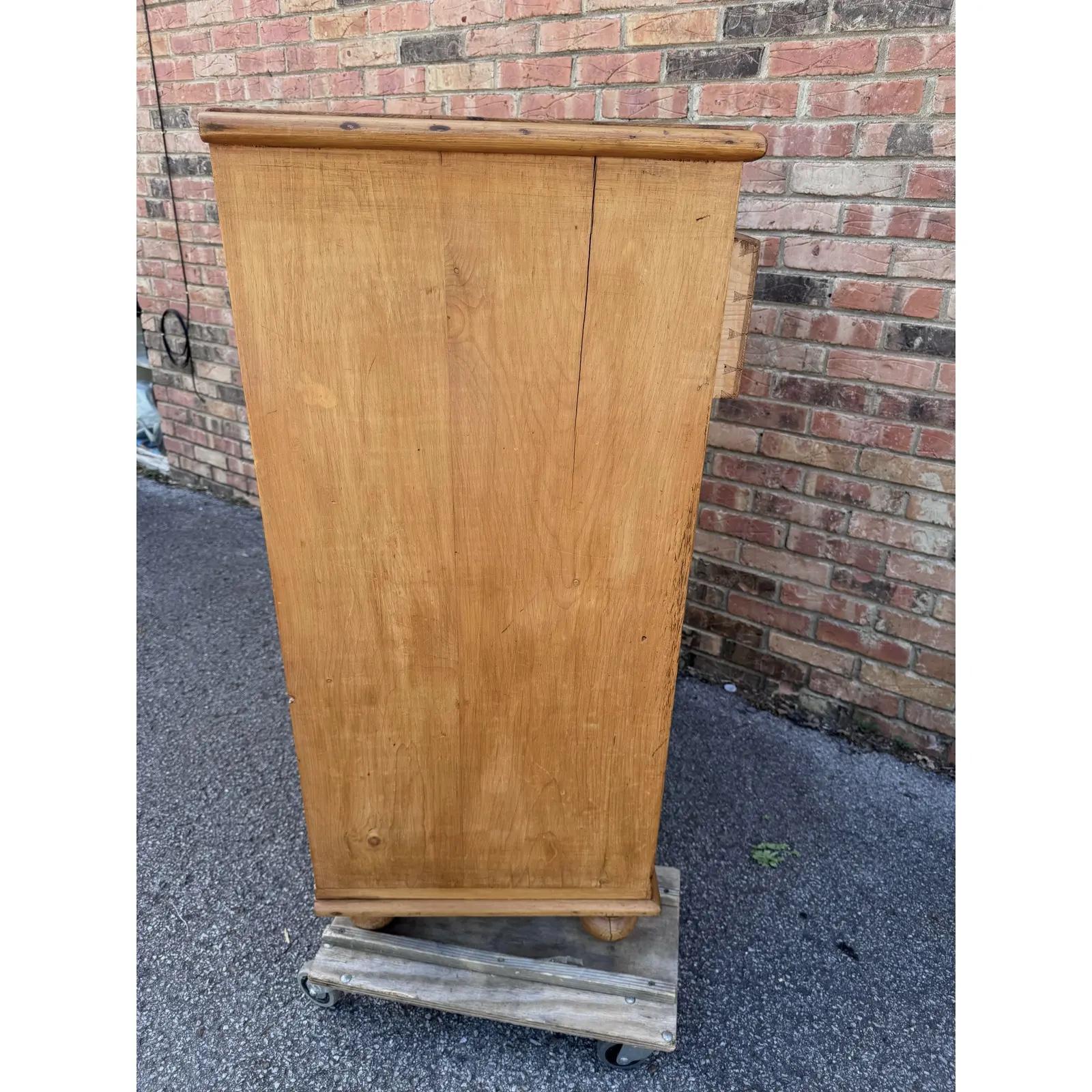 19th Century English Pine Chest of Drawers For Sale 3