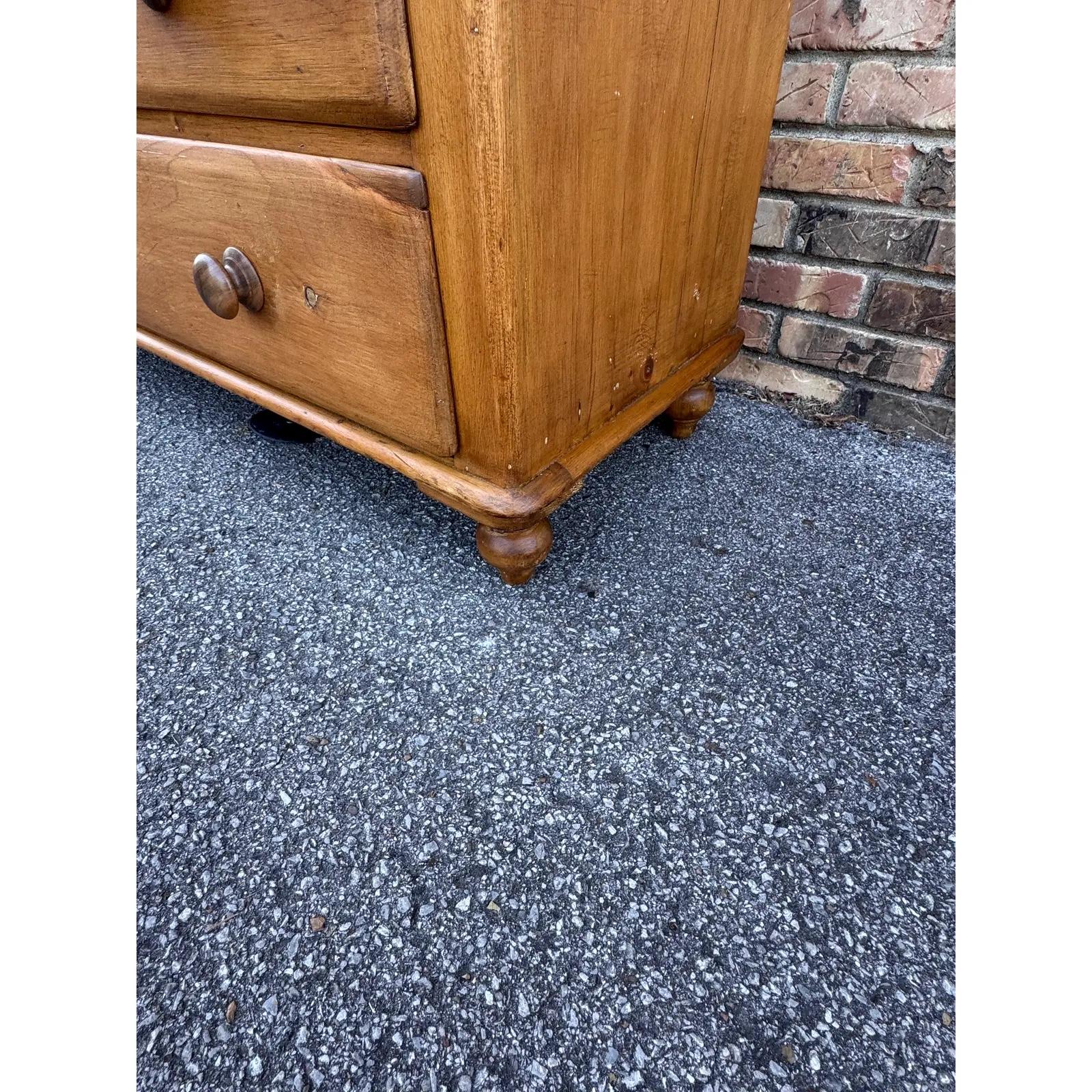 19th Century English Pine Chest of Drawers For Sale 4