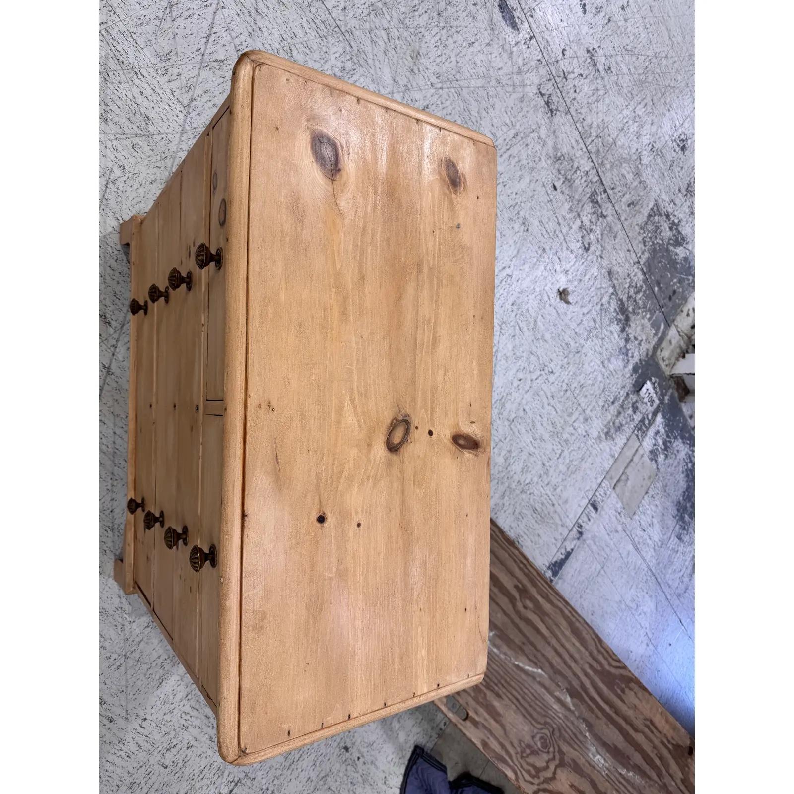 Cassettiera in pino inglese del XIX secolo in vendita 2