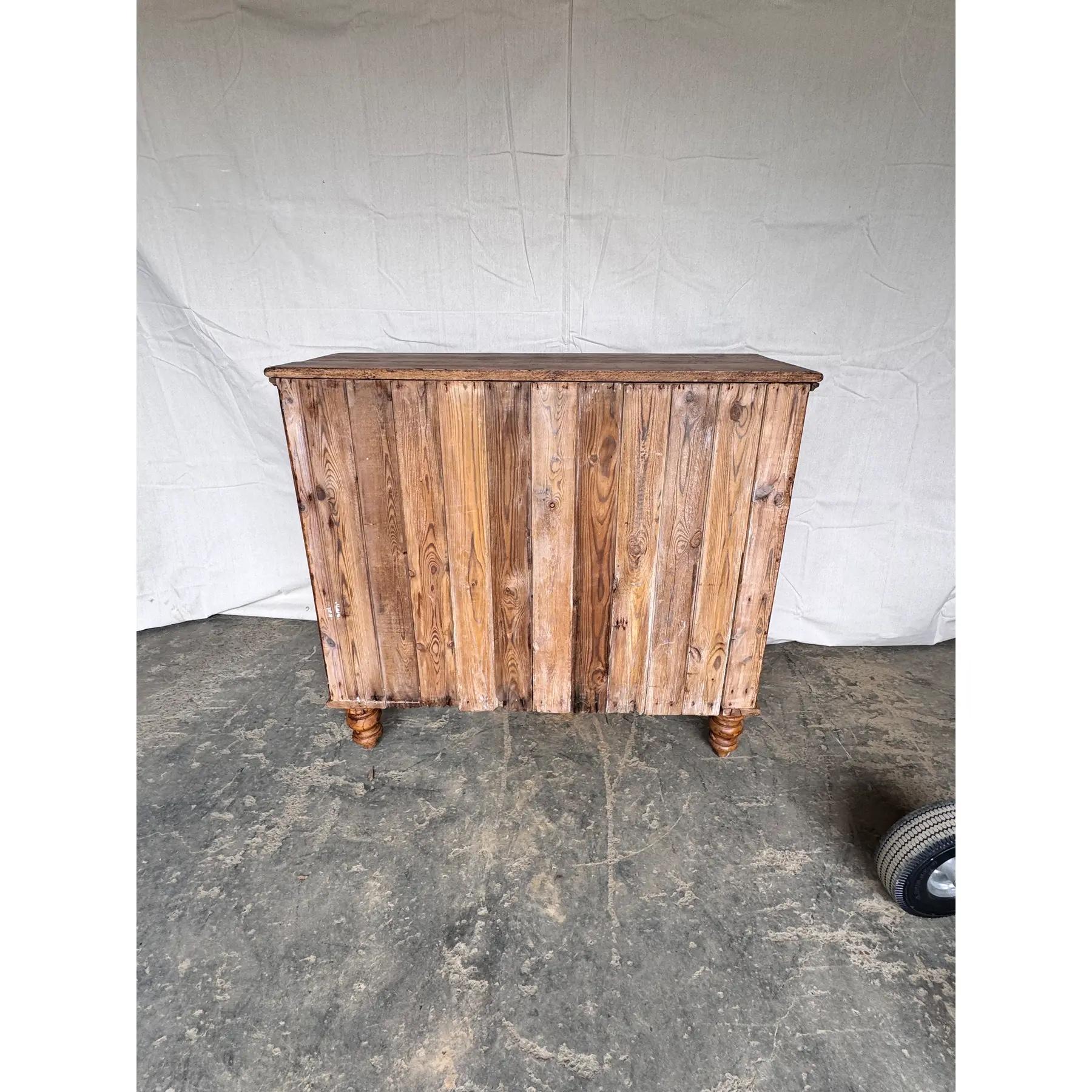 19th Century English Pine Chest of Drawers For Sale 4