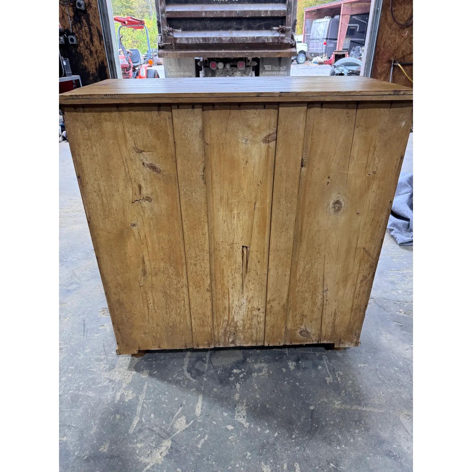 Englische Kiefernholzkommode aus dem 19. im Angebot 5