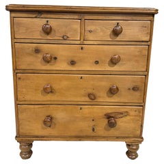 Commode en pin anglais du XIXe siècle