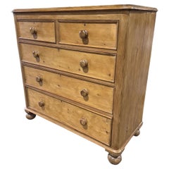 Englische Kiefernholzkommode aus dem 19.