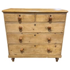 Commodes and Chests of Drawers