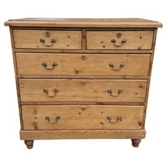 Cassettiera in pino inglese del XIX secolo