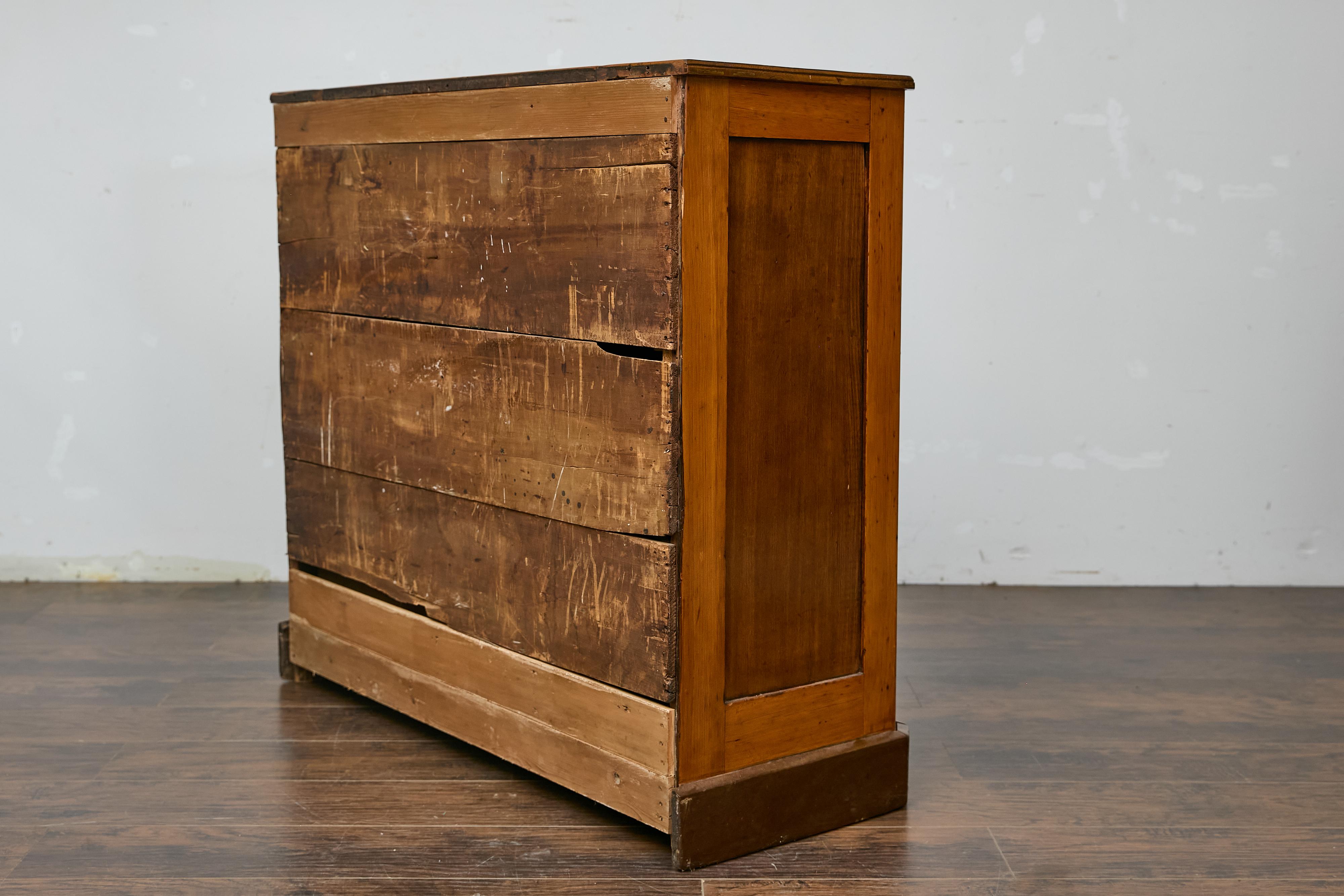 Coffre en pin anglais du 19ème siècle avec quatre tiroirs, pièce de rangement ancienne rustique en vente 2