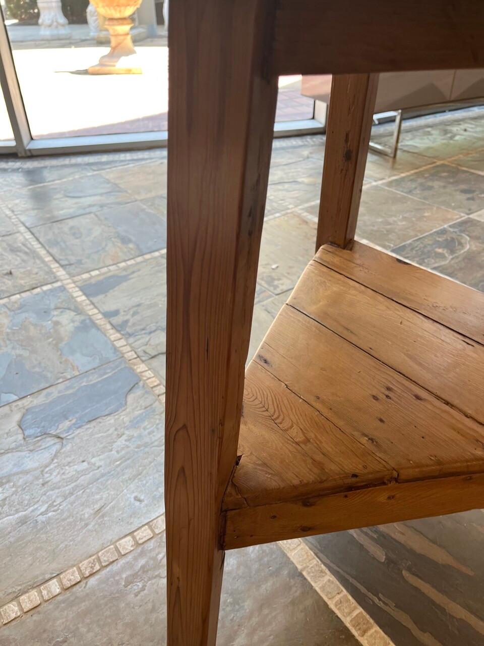 19th Century English Pine Cricket Table In Good Condition In Houston, TX