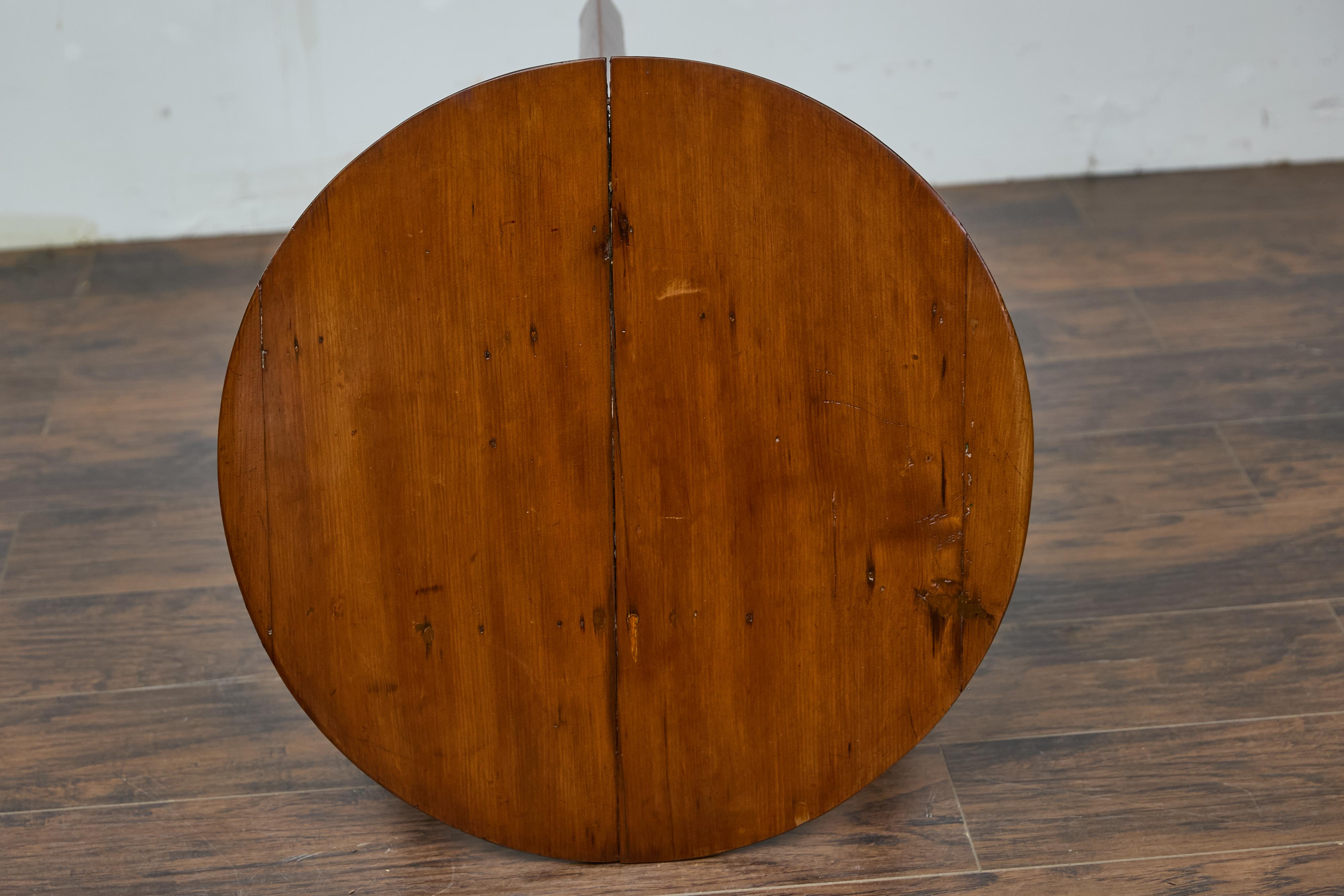 Table de criquet anglaise du 19ème siècle avec plateau circulaire et base tripode en vente 4