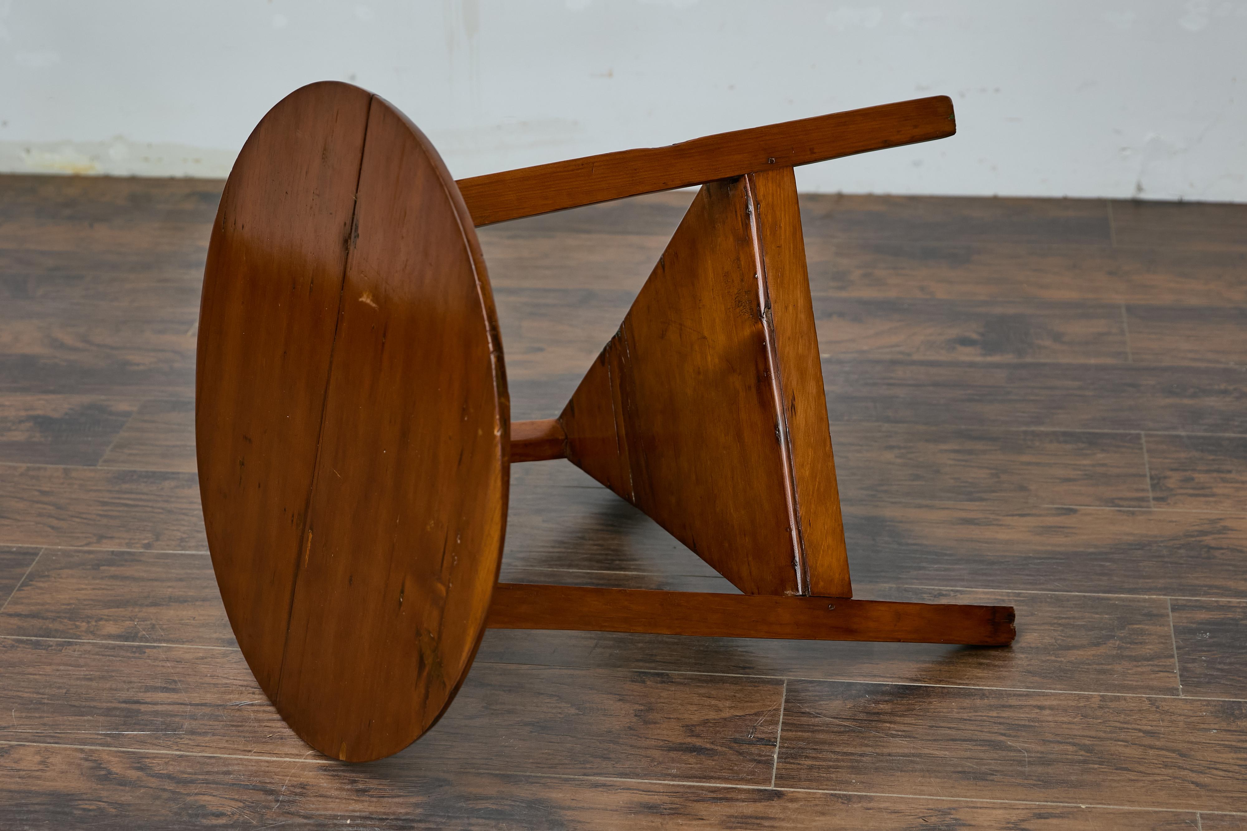 Table de criquet anglaise du 19ème siècle avec plateau circulaire et base tripode en vente 5