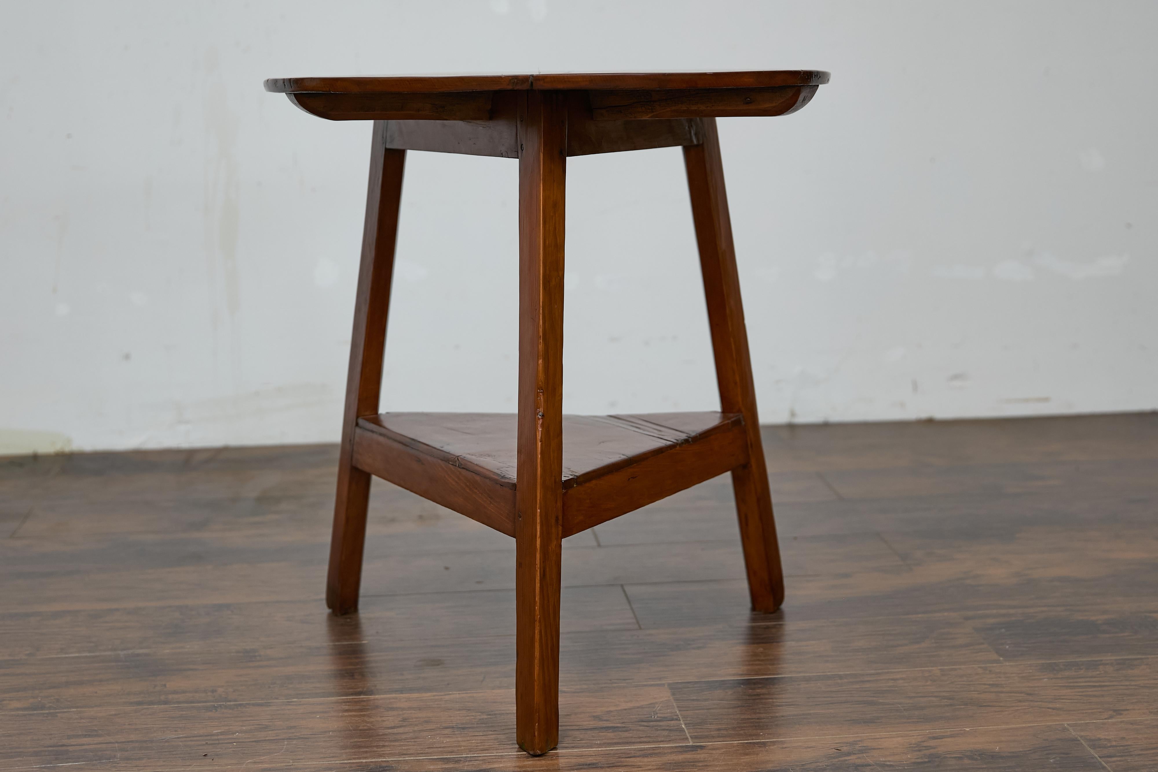 Anglais Table de criquet anglaise du 19ème siècle avec plateau circulaire et base tripode en vente