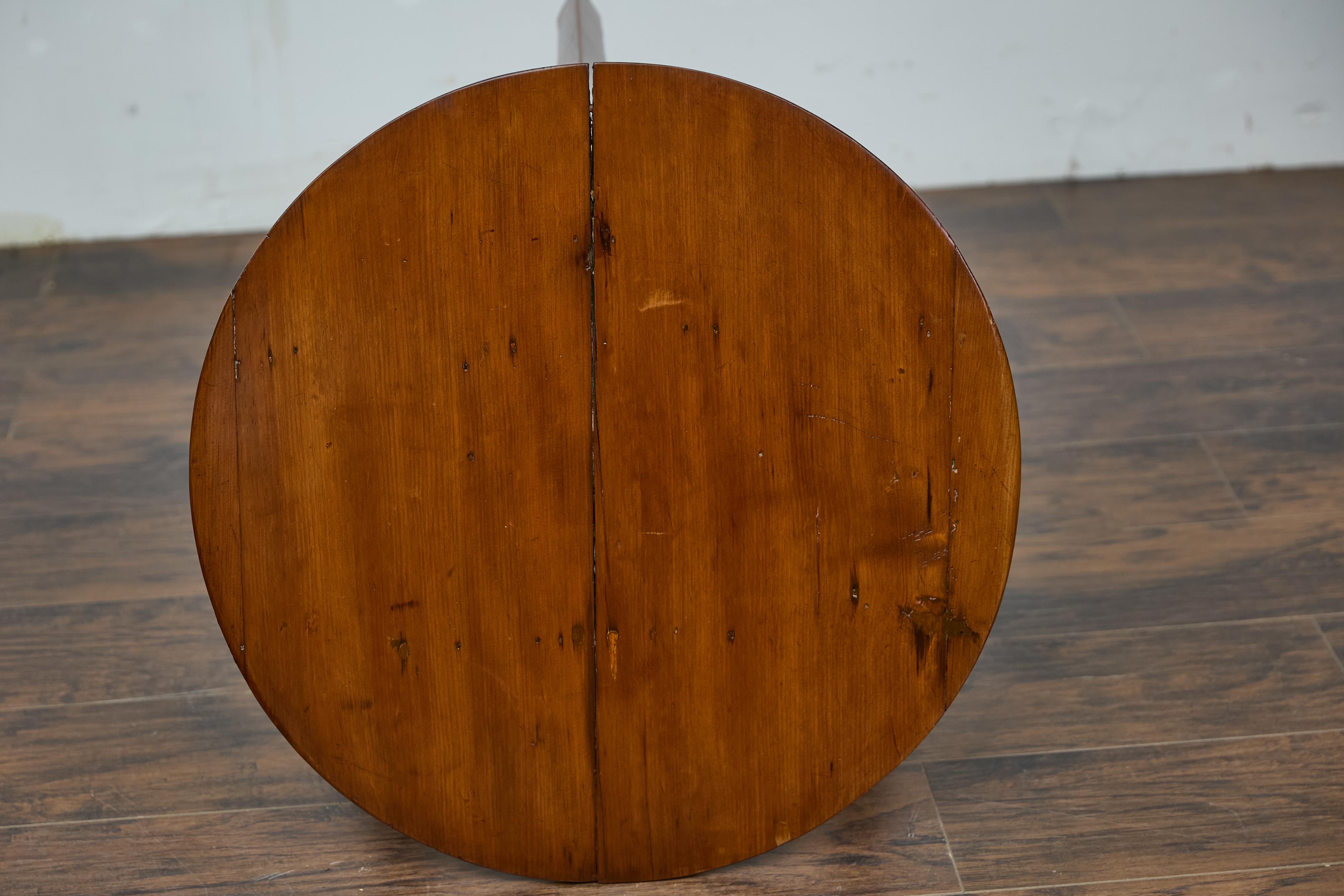Table de criquet anglaise du 19ème siècle avec plateau circulaire et base tripode en vente 3