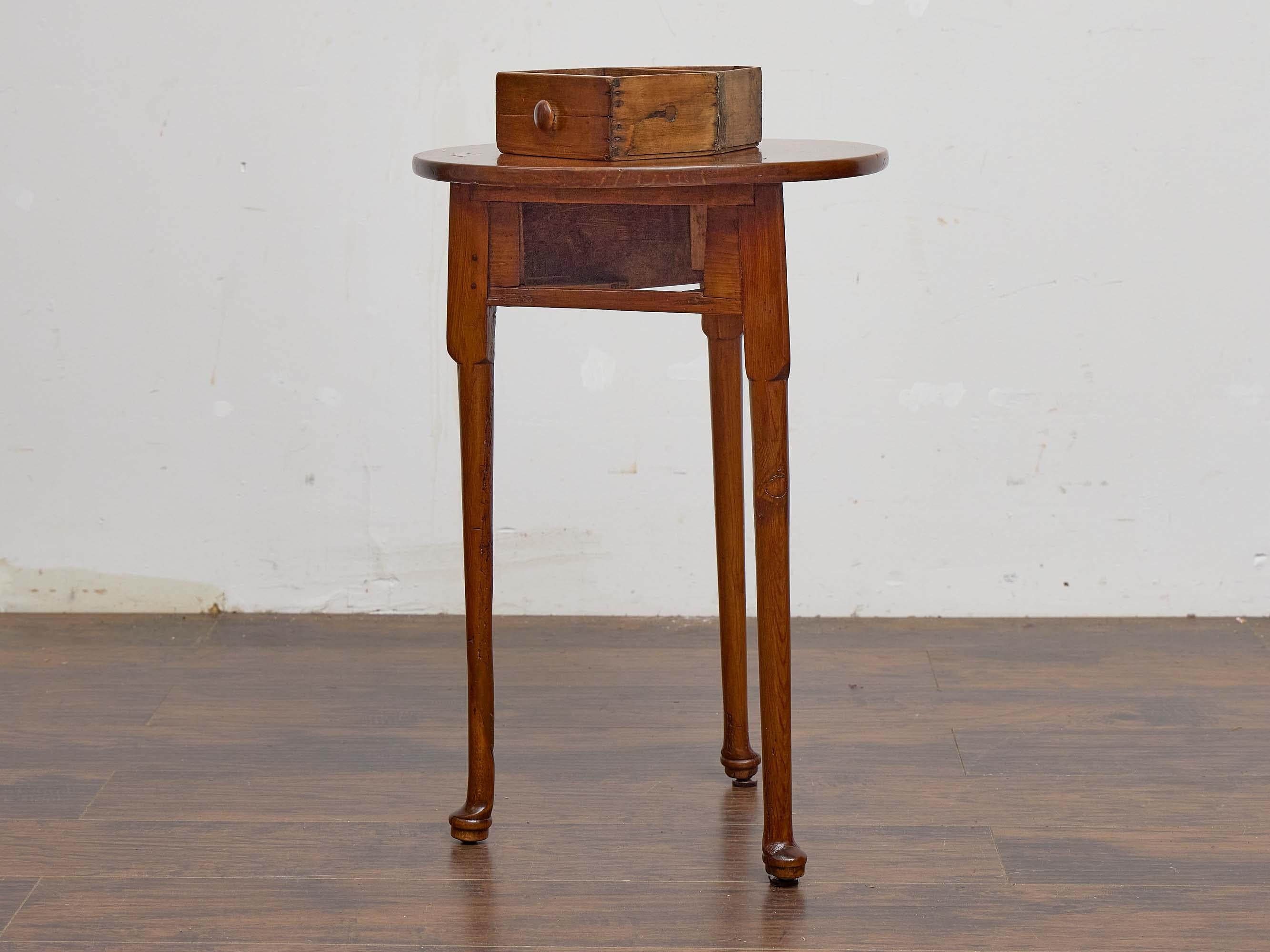 19th Century English Pine Cricket Table with Single Drawer and Pad Feet For Sale 4