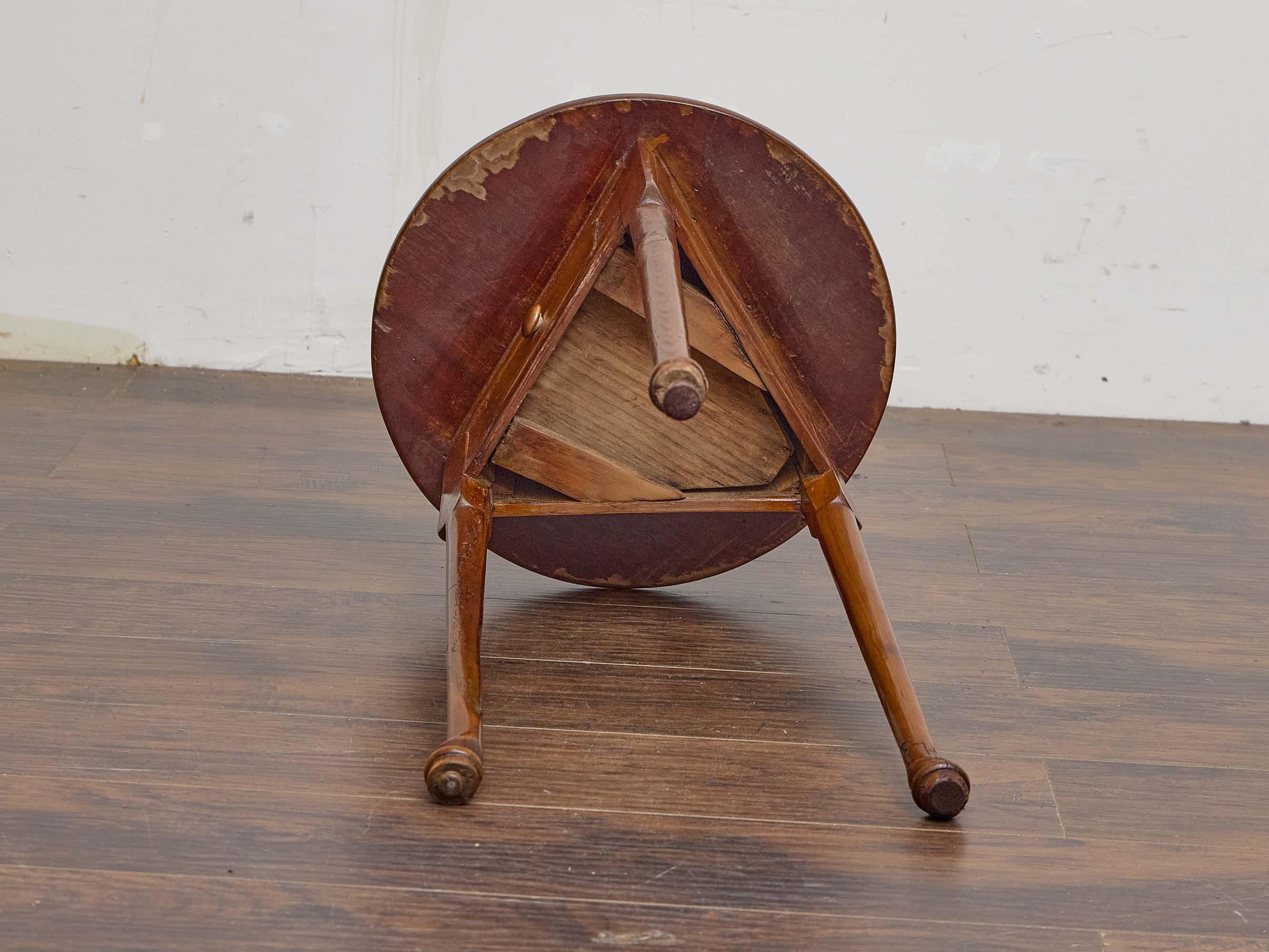19th Century English Pine Cricket Table with Single Drawer and Pad Feet For Sale 6