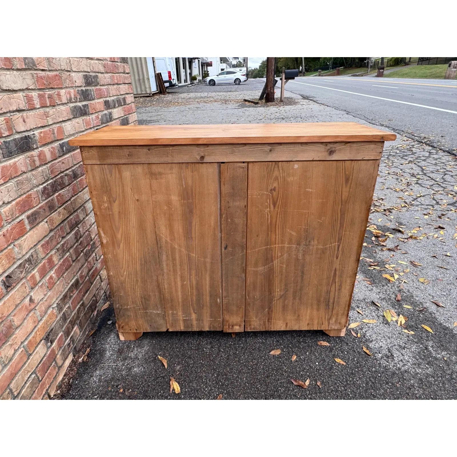 Armadio in pino inglese del XIX secolo in vendita 5