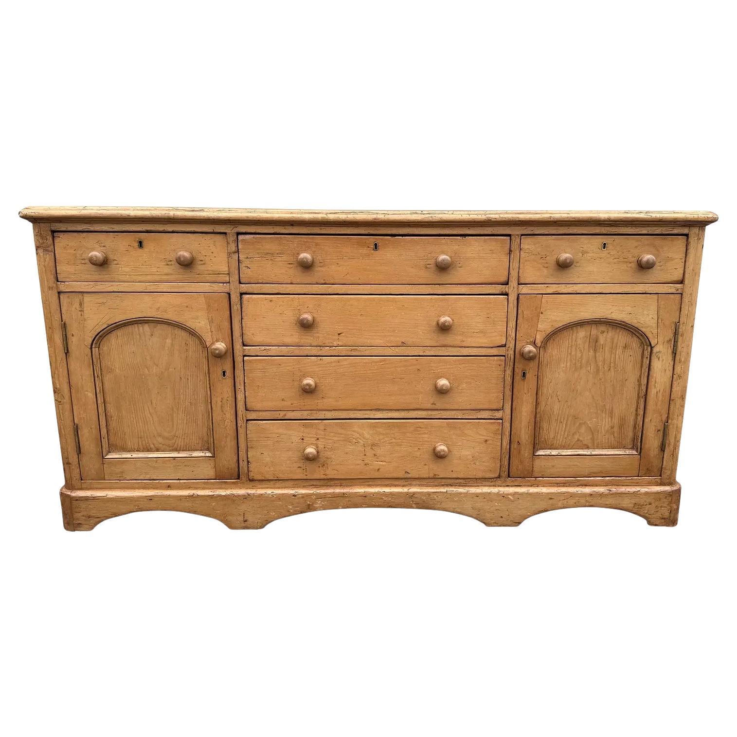 Armoire en pin anglaise du 19ème siècle