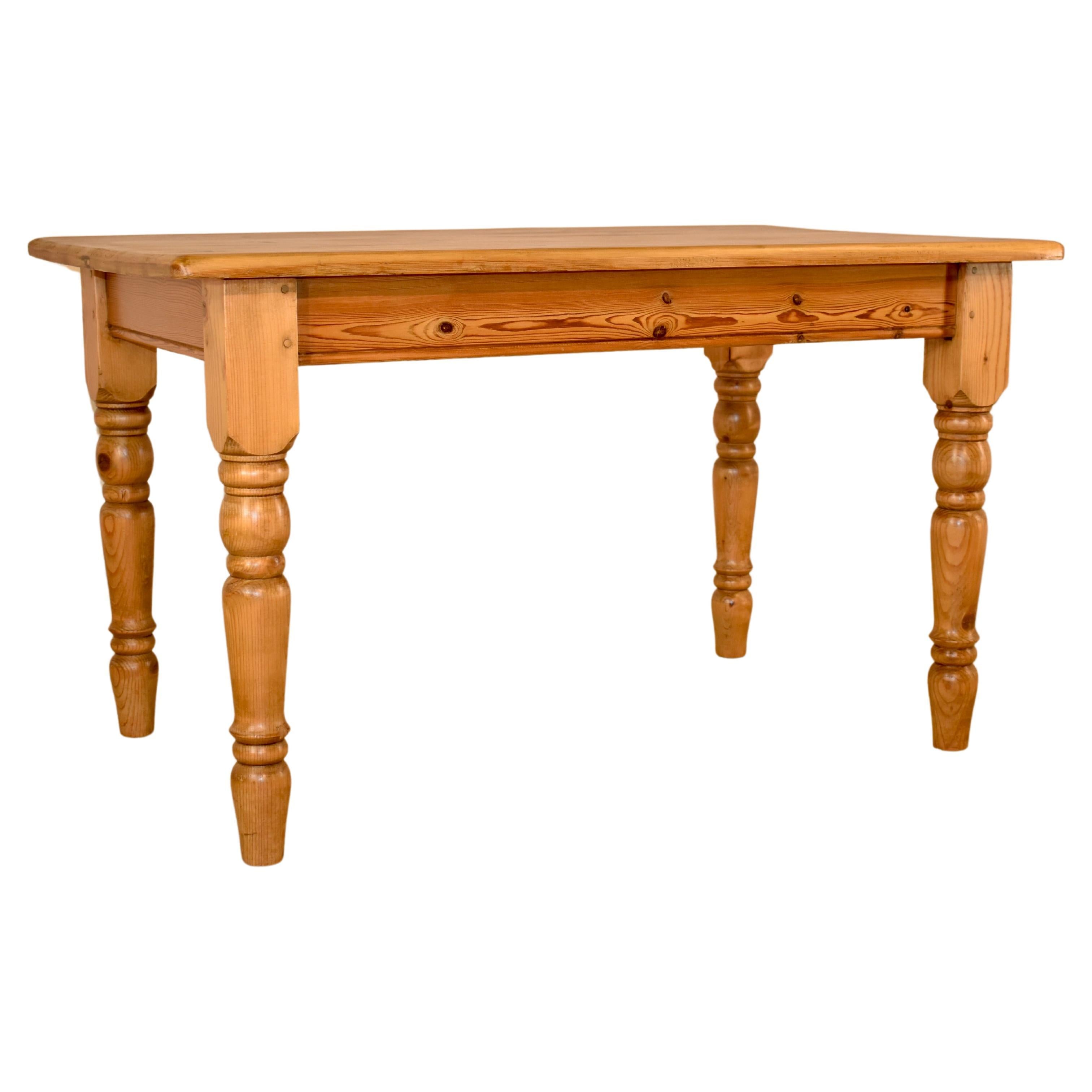 19th Century English Pine Farm Table For Sale