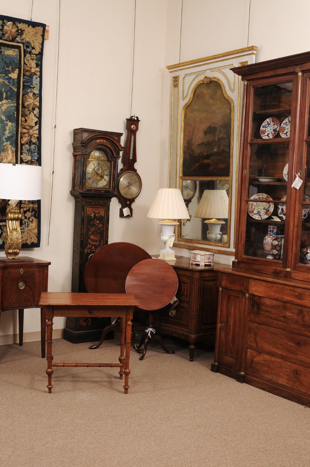 Table d'appoint en pin et faux bambou du 19e siècle avec tiroir en vente 4