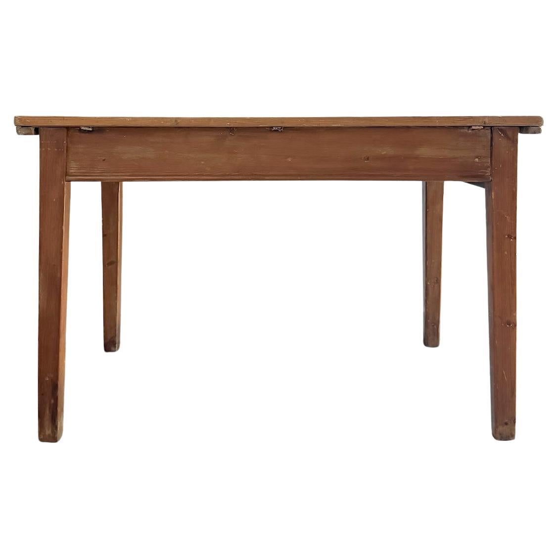 Mesa de cocina inglesa de pino del siglo XIX con patas cónicas y cajón en el extremo