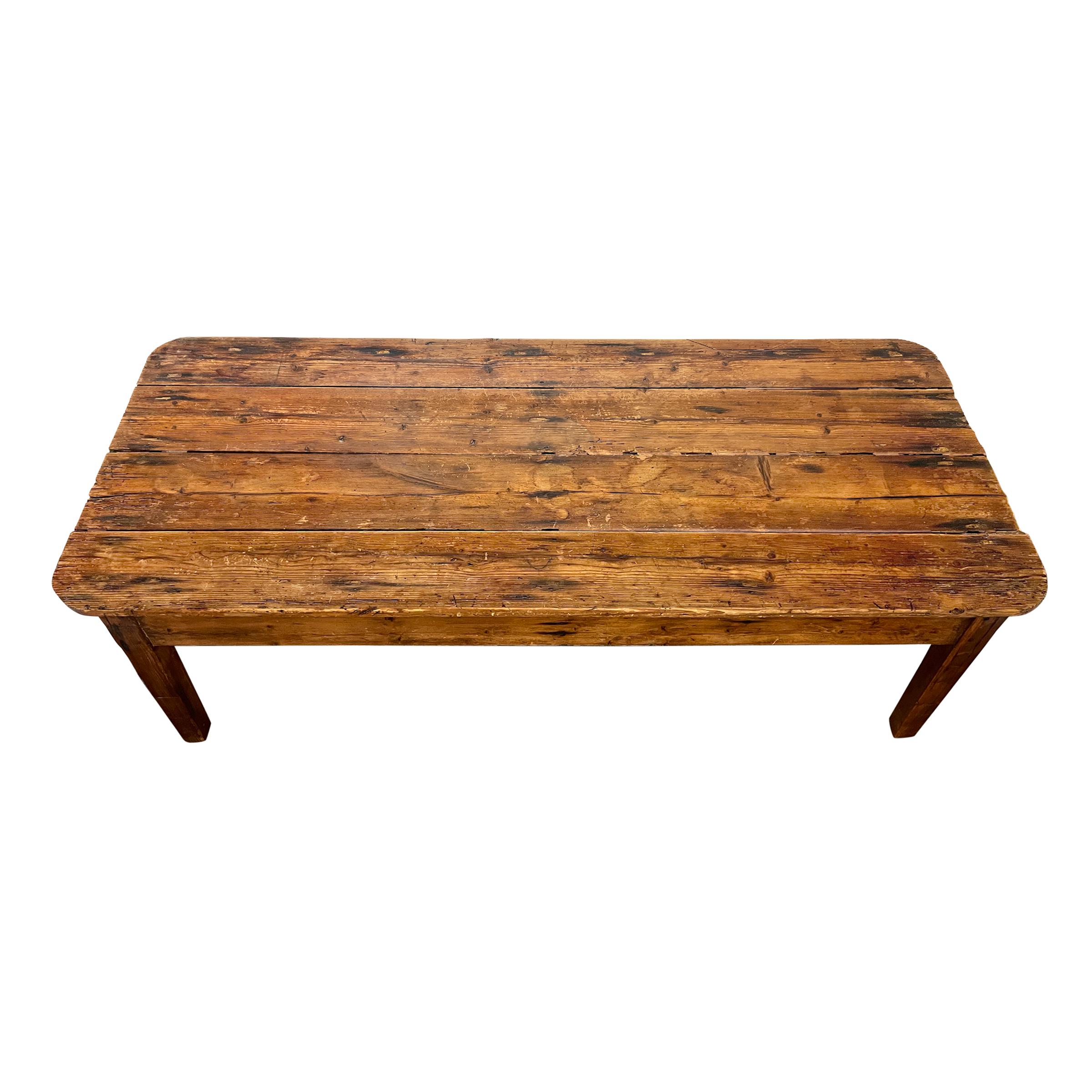 19th Century English Pine Low Table In Good Condition In Chicago, IL